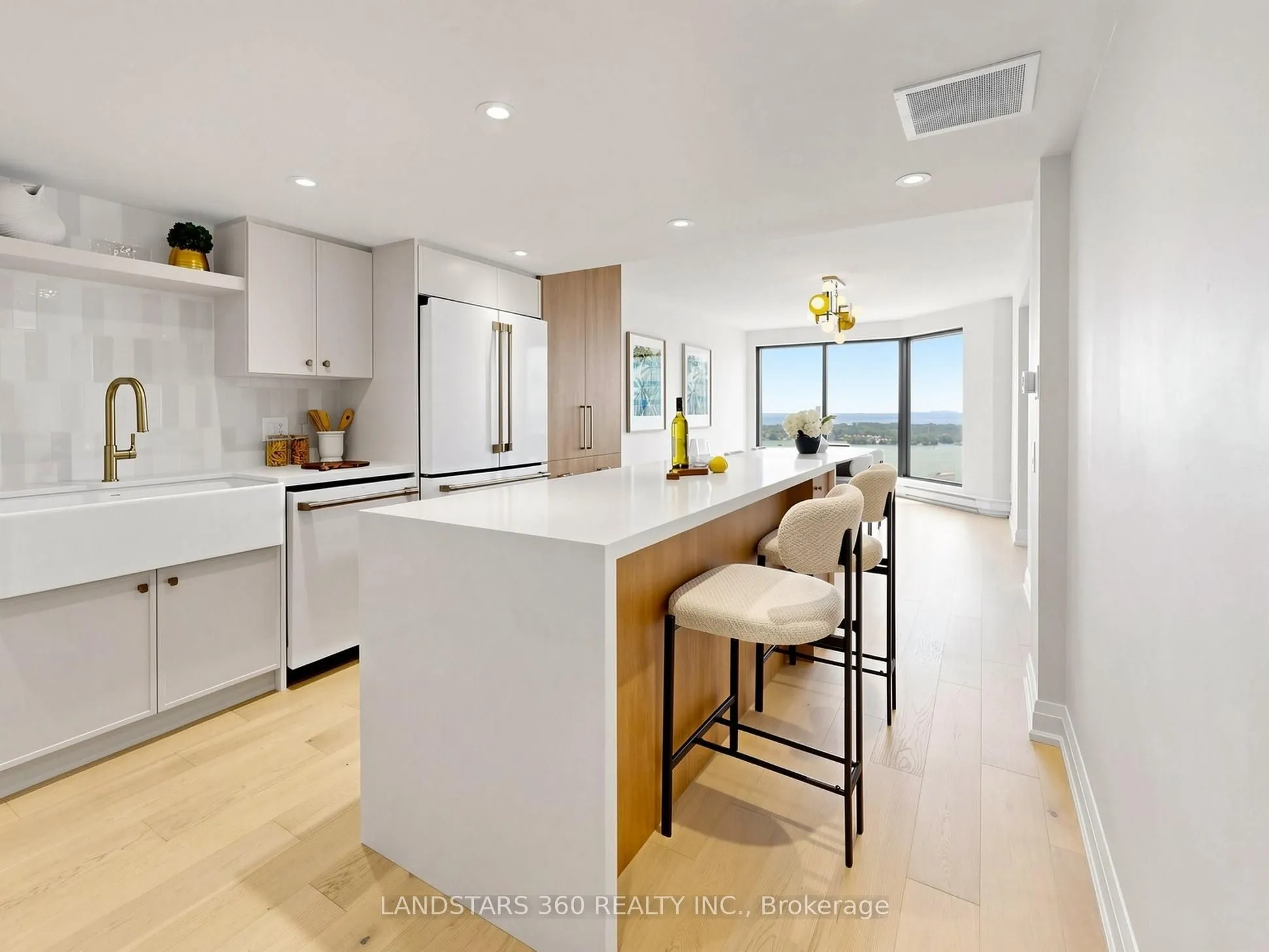 55 Harbour Square #3311