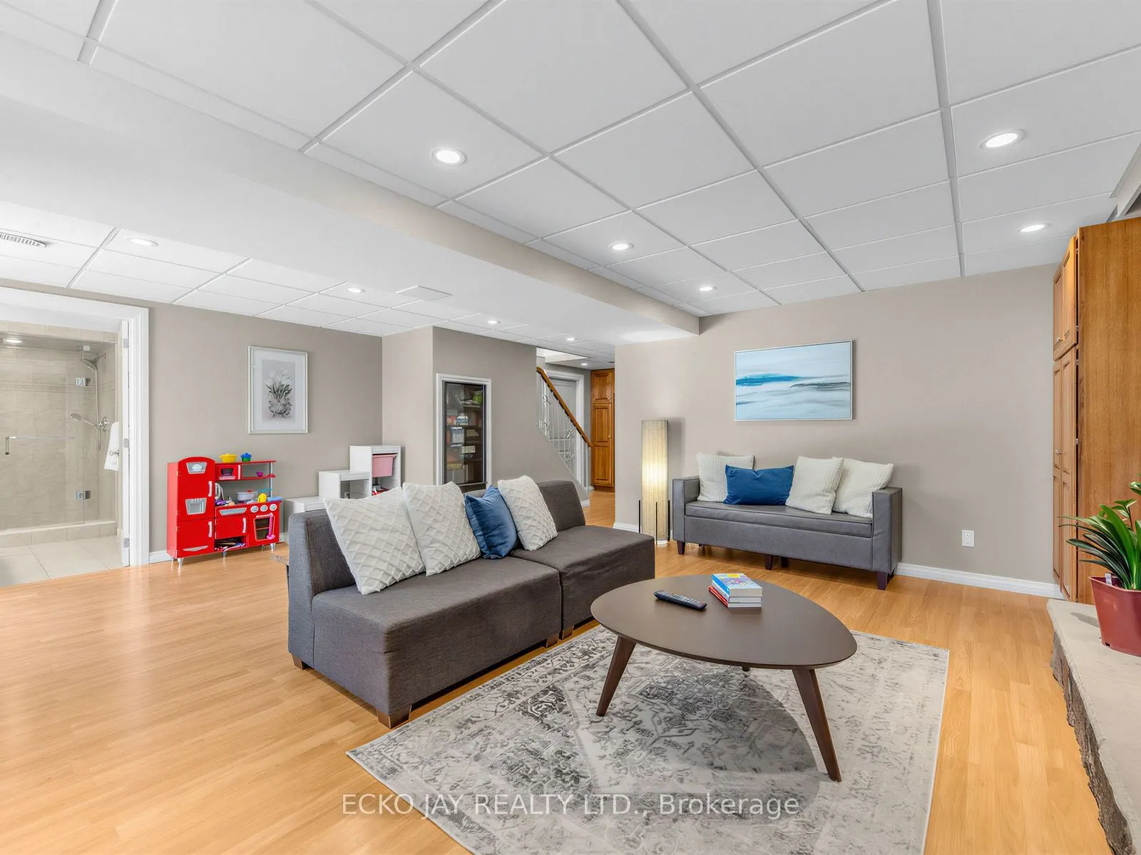 22 Meadowglade Crescent