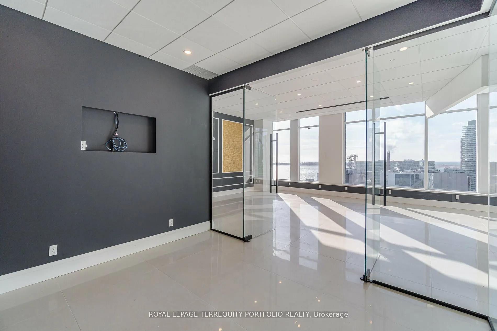 130 Queens Quay E #1220