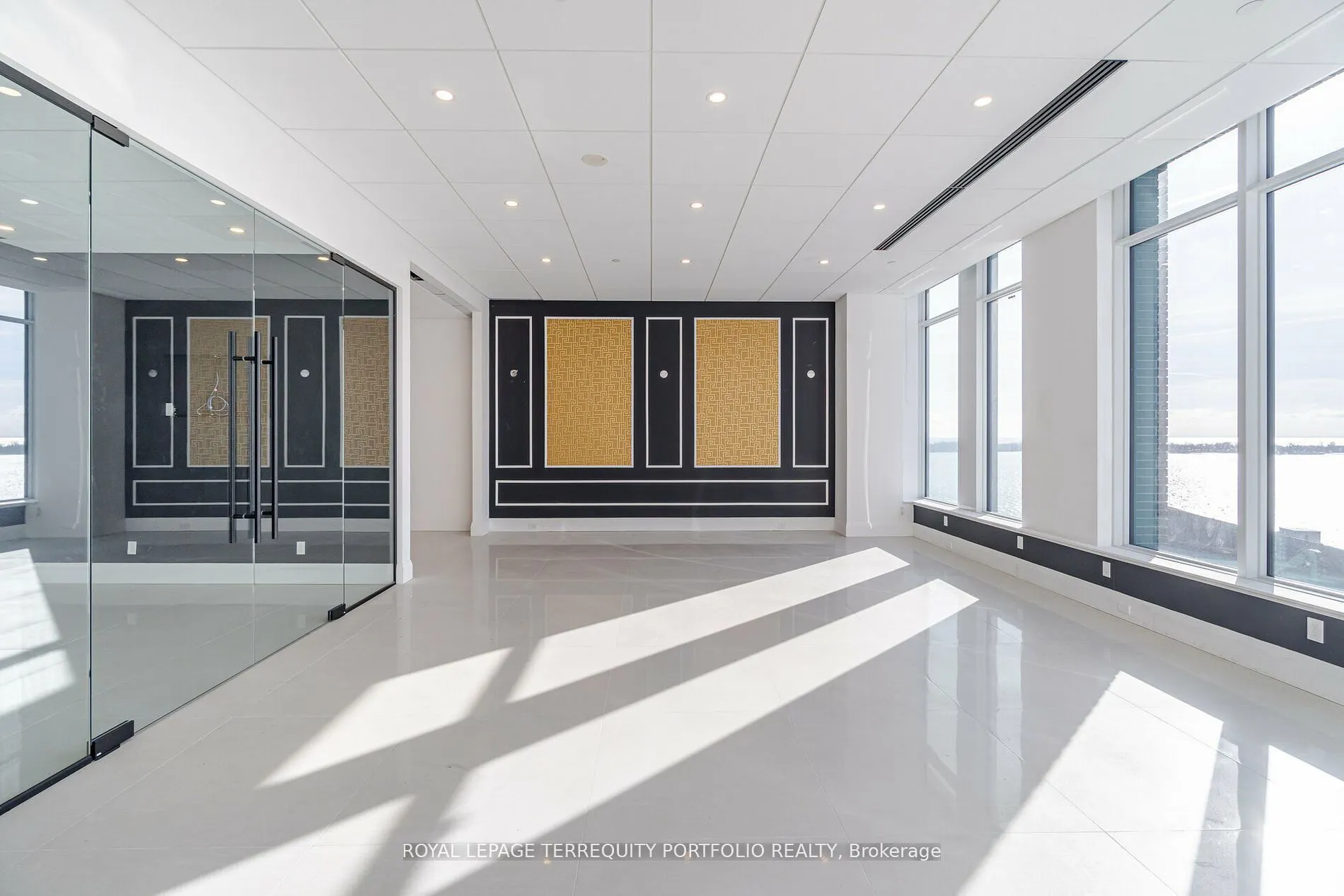 130 Queens Quay E #1220