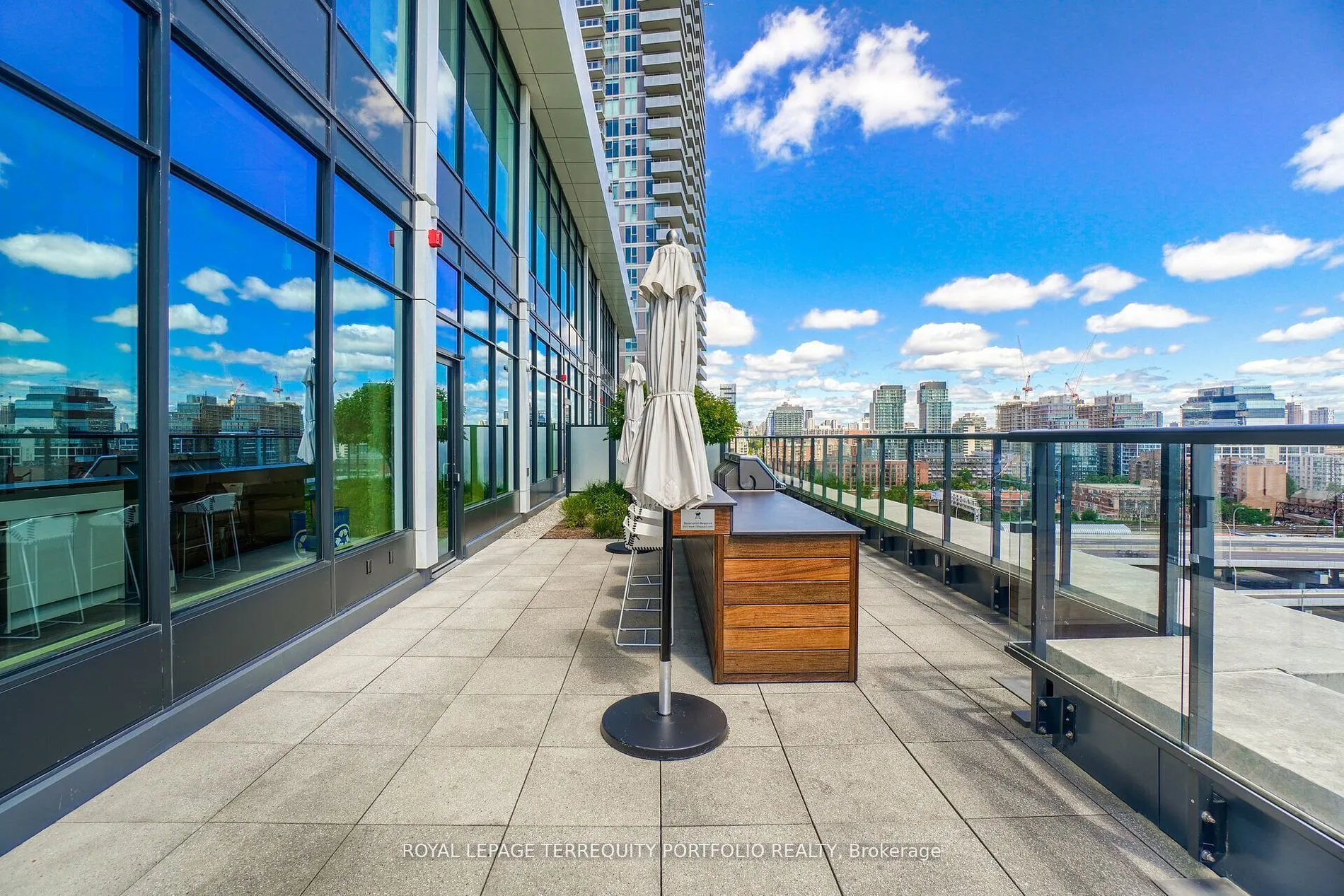 130 Queens Quay E #1220