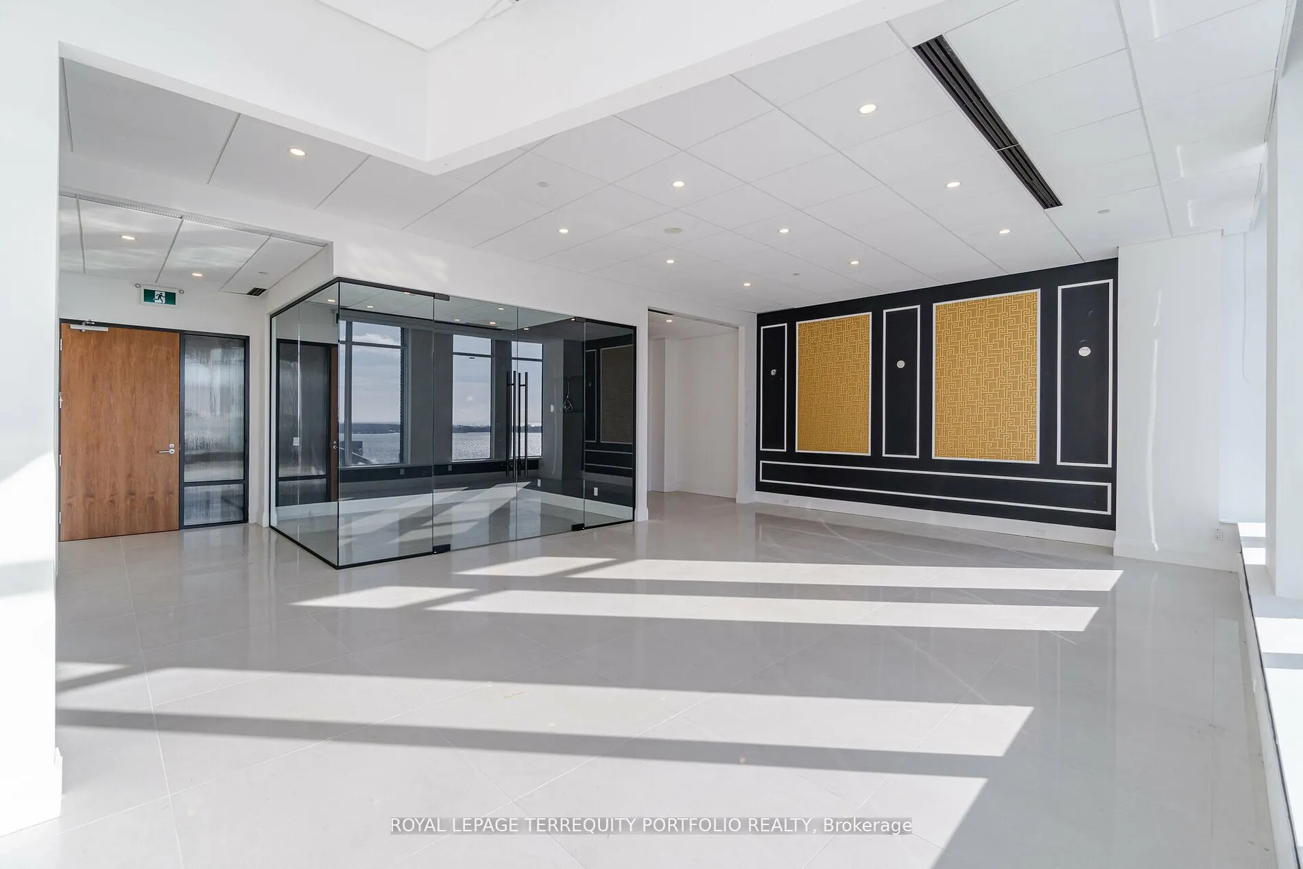 130 Queens Quay E #1220