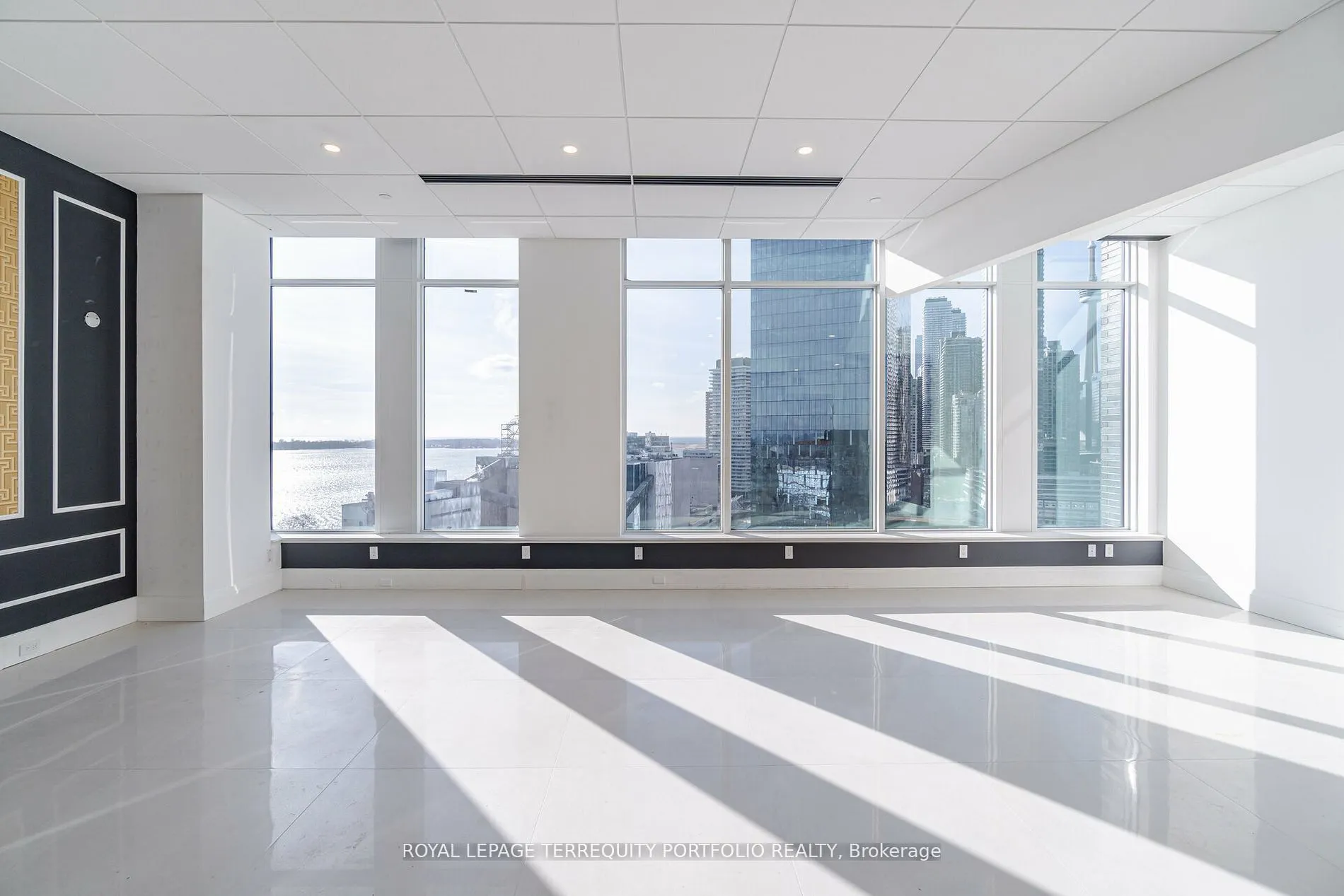 130 Queens Quay E #1220