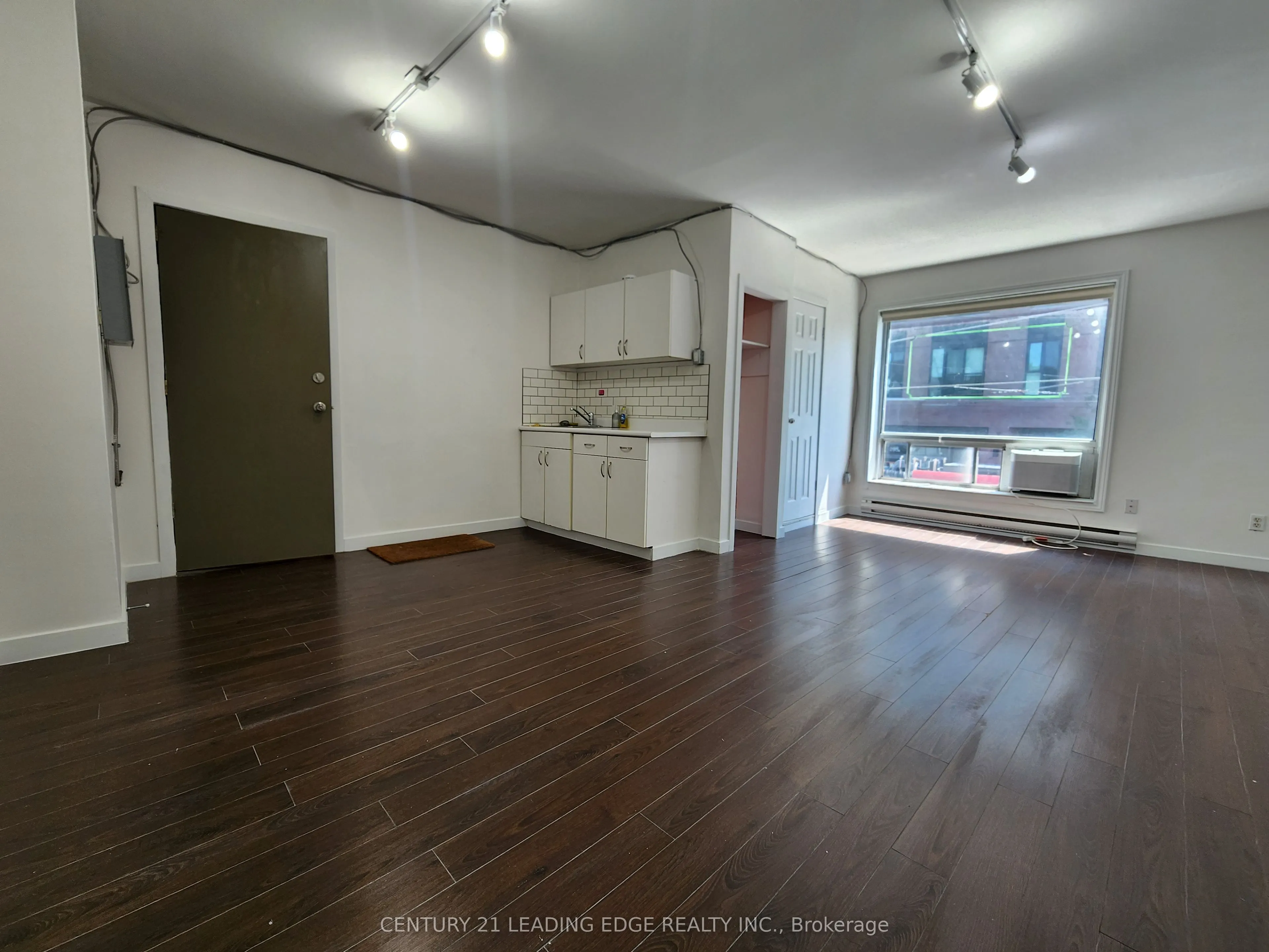 298 Gerrard Street E #2A&B