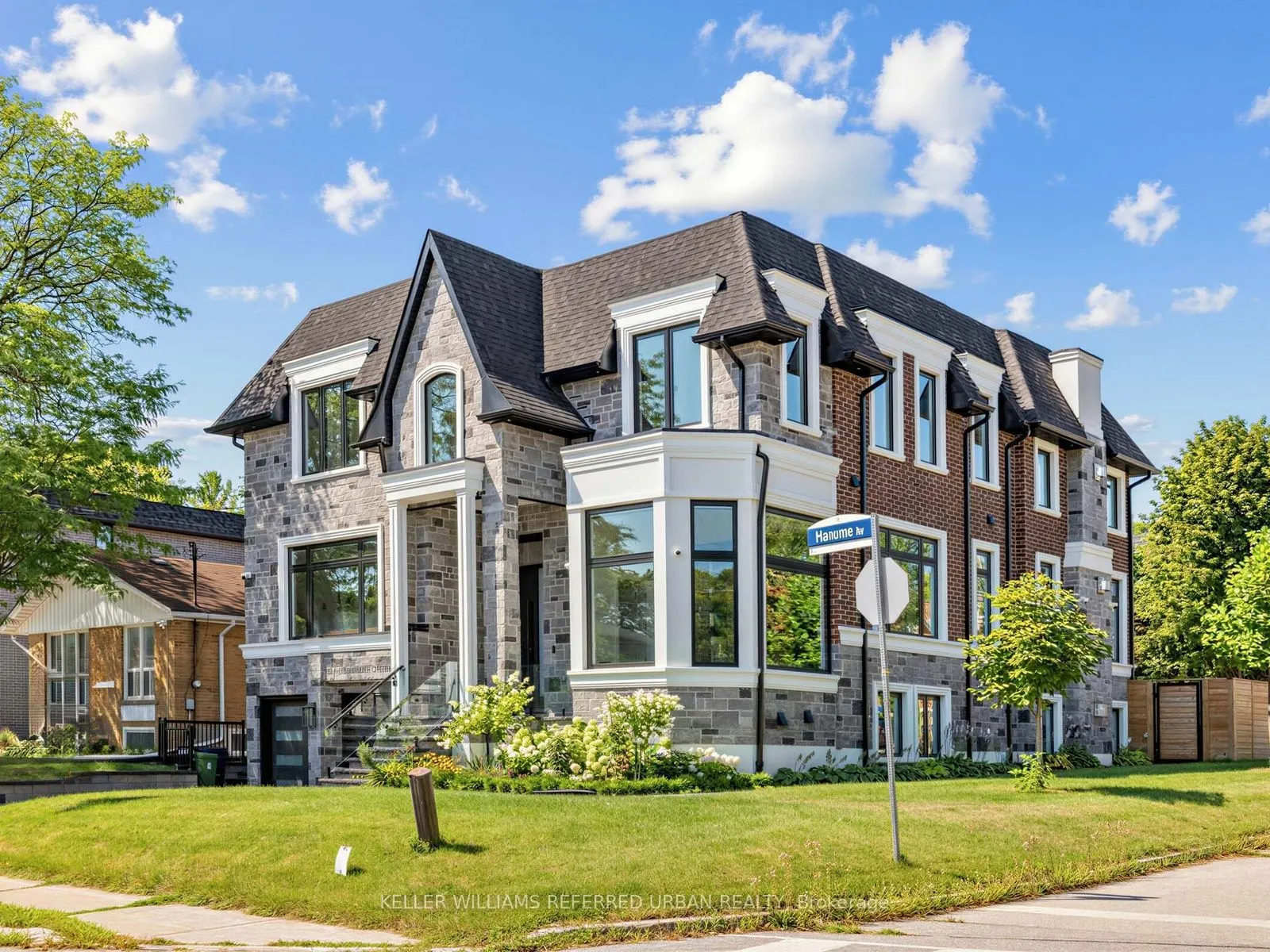 35 Lloydminster Crescent