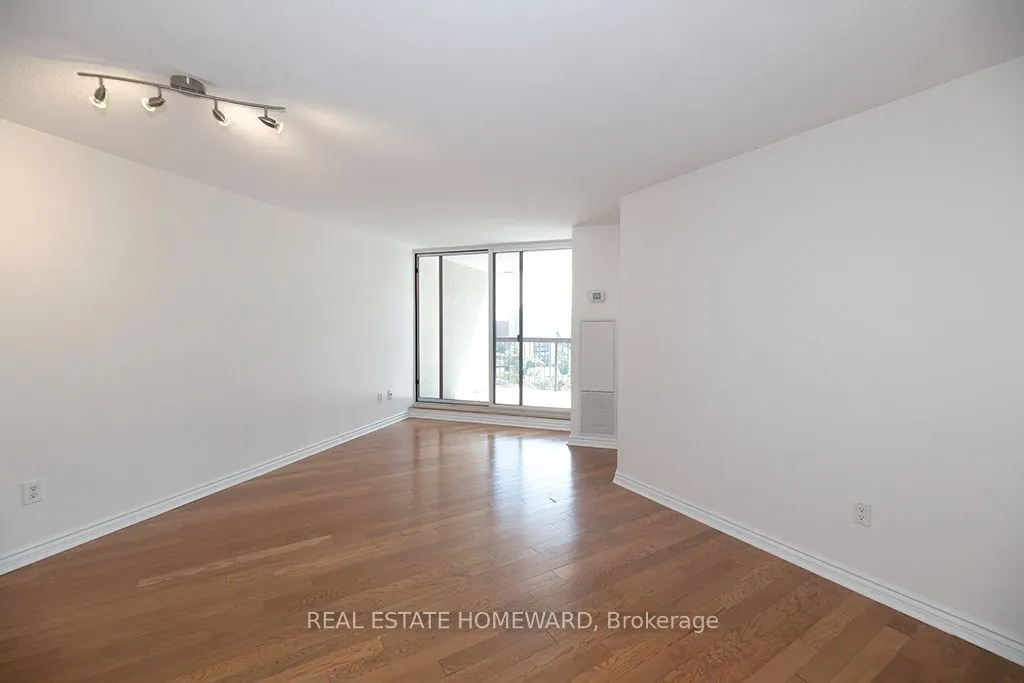 77 Maitland Place #1219