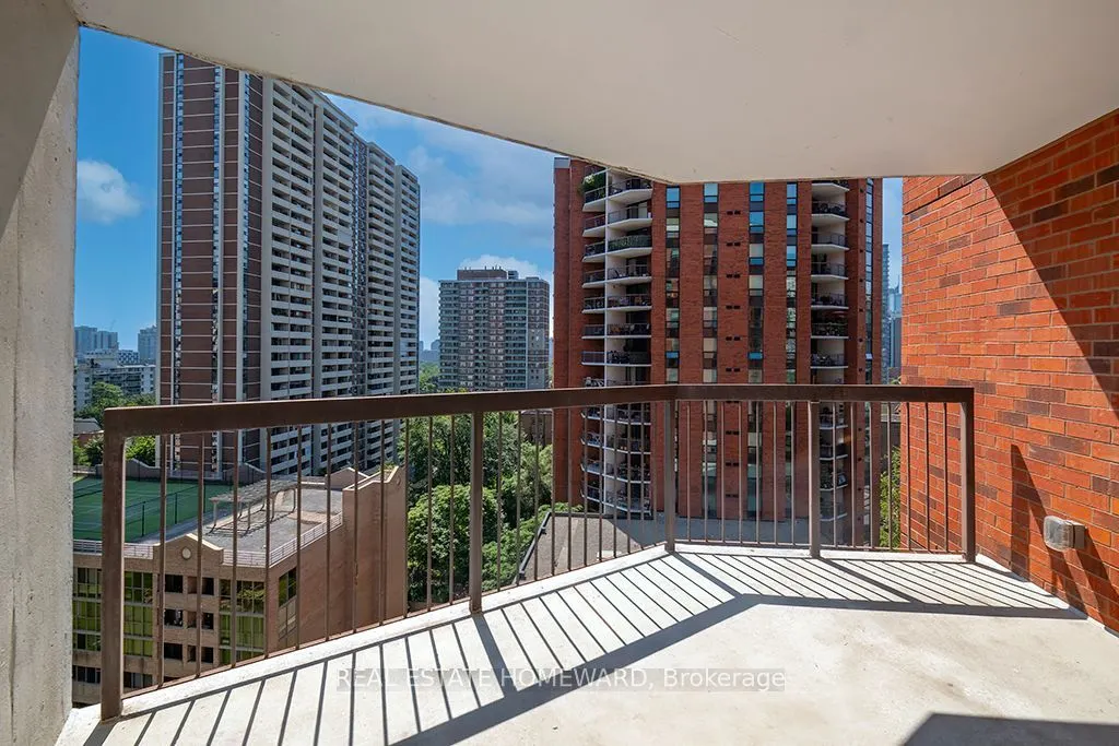 77 Maitland Place #1219