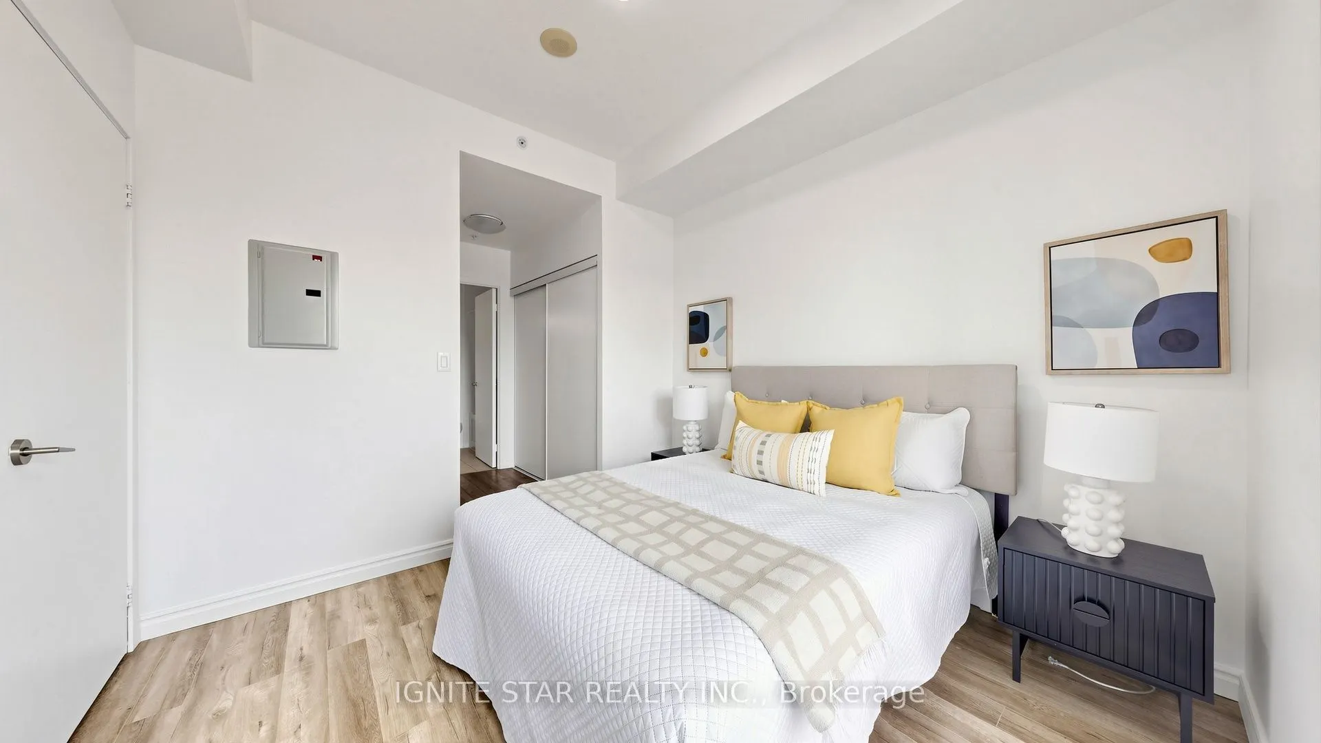 5740 Yonge Street #1201