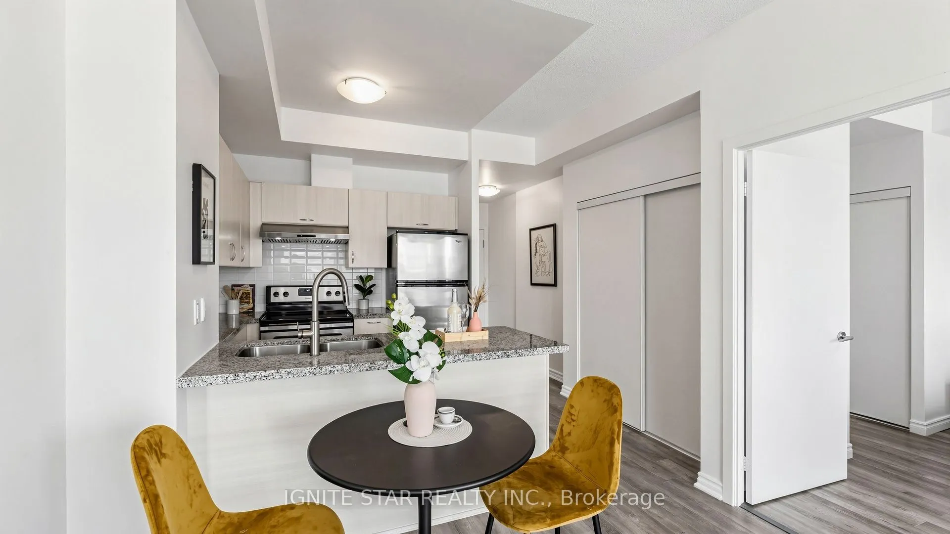 5740 Yonge Street #1201