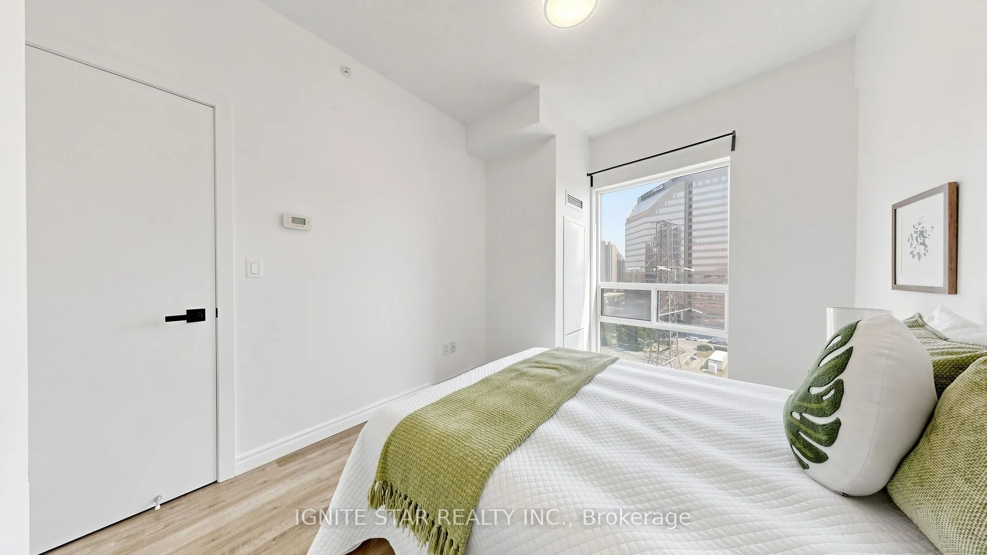 5740 Yonge Street #1201