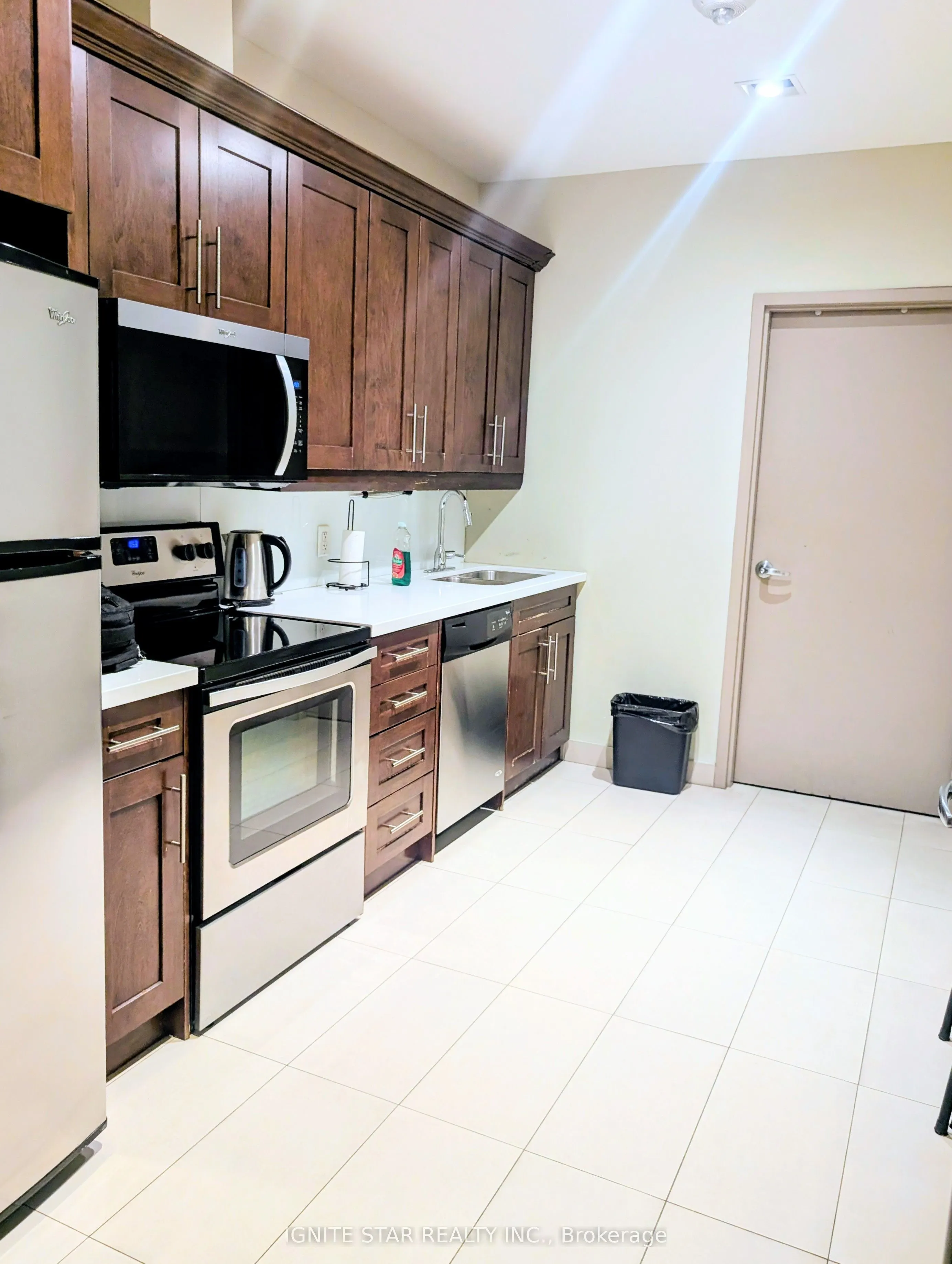 5740 Yonge Street #1201