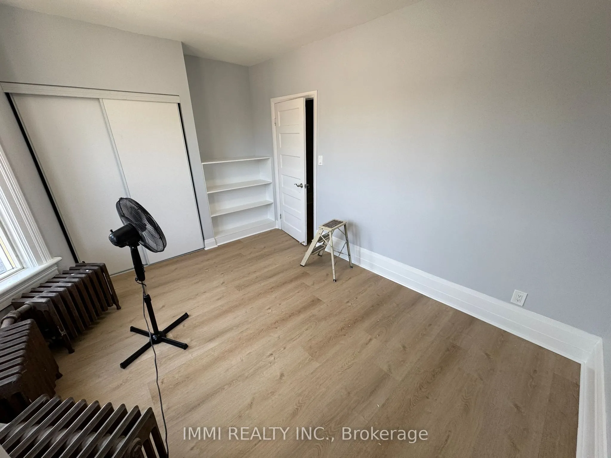 618 Bathurst Street #201