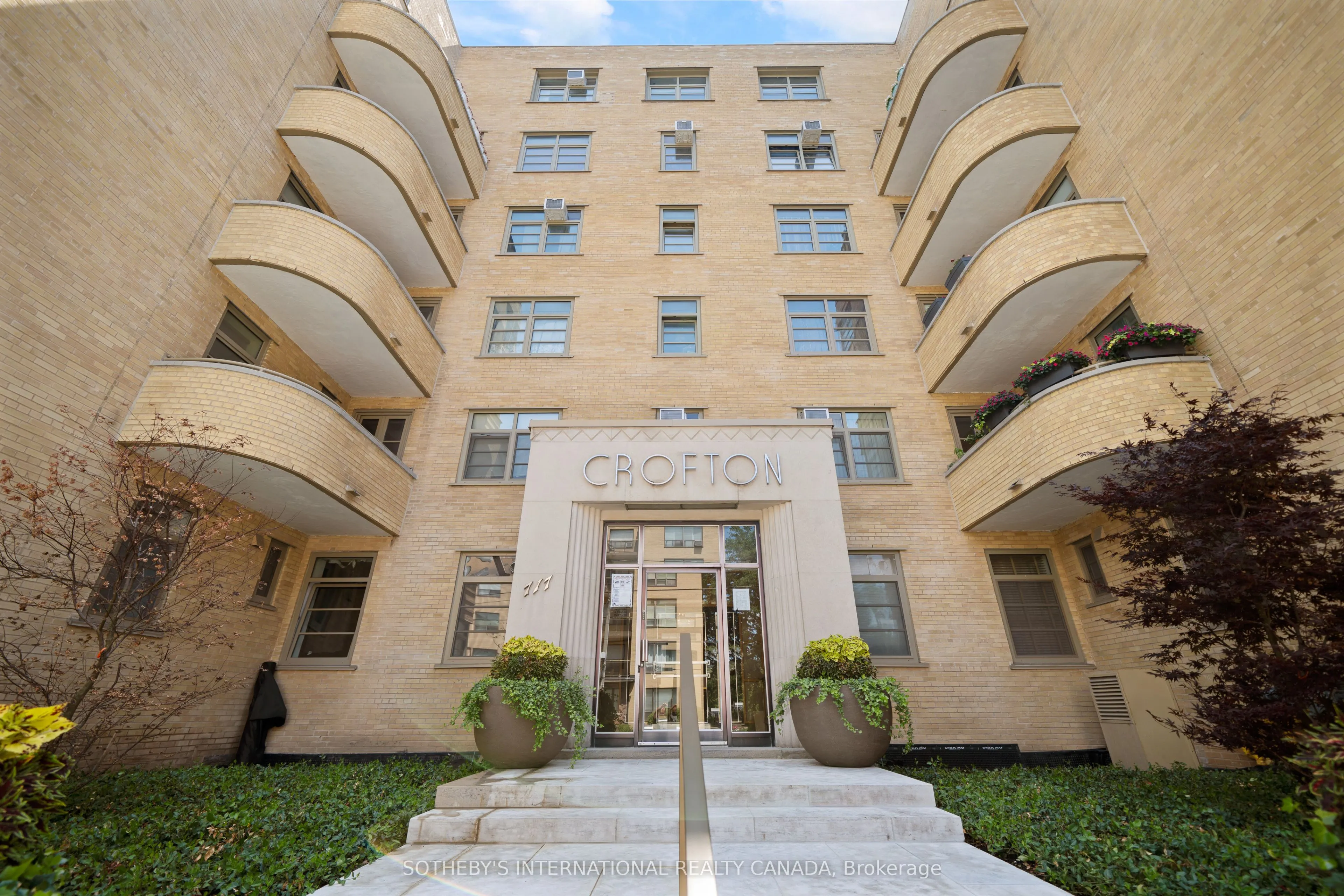 717 Eglinton Avenue W #510