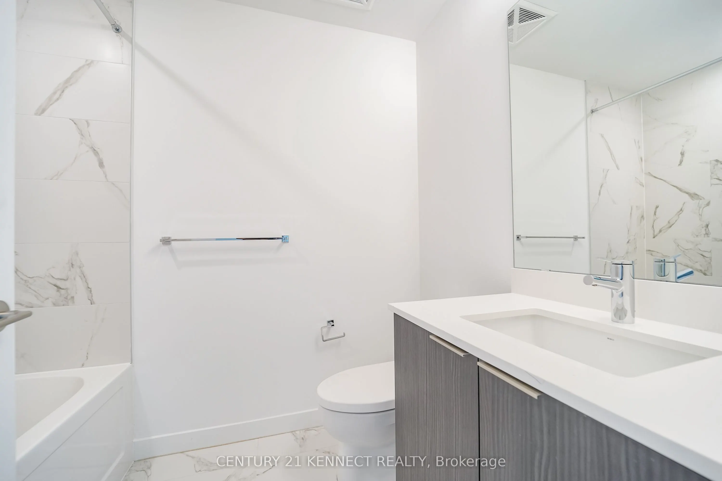 7 Golden Lion Heights #826