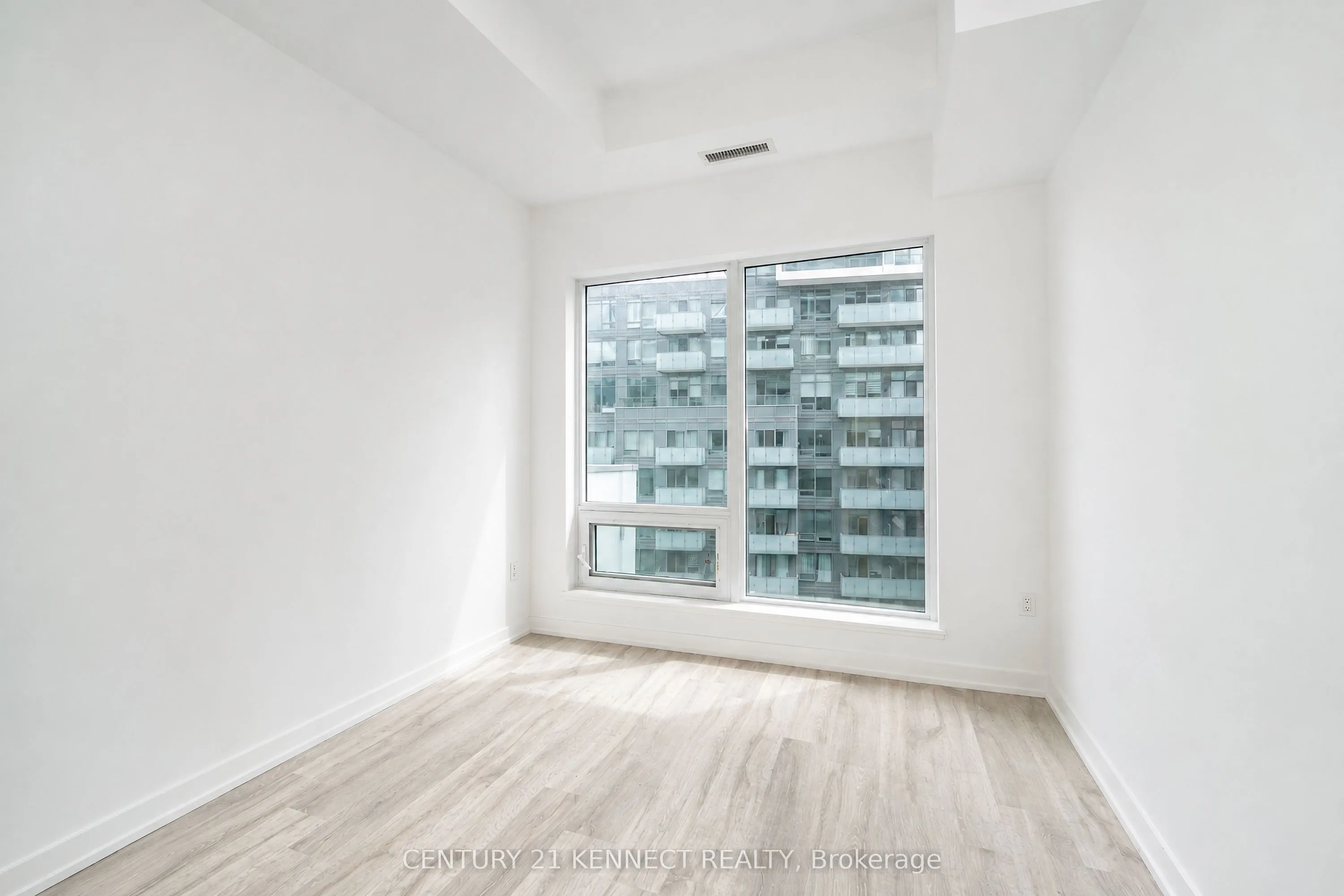 7 Golden Lion Heights #826