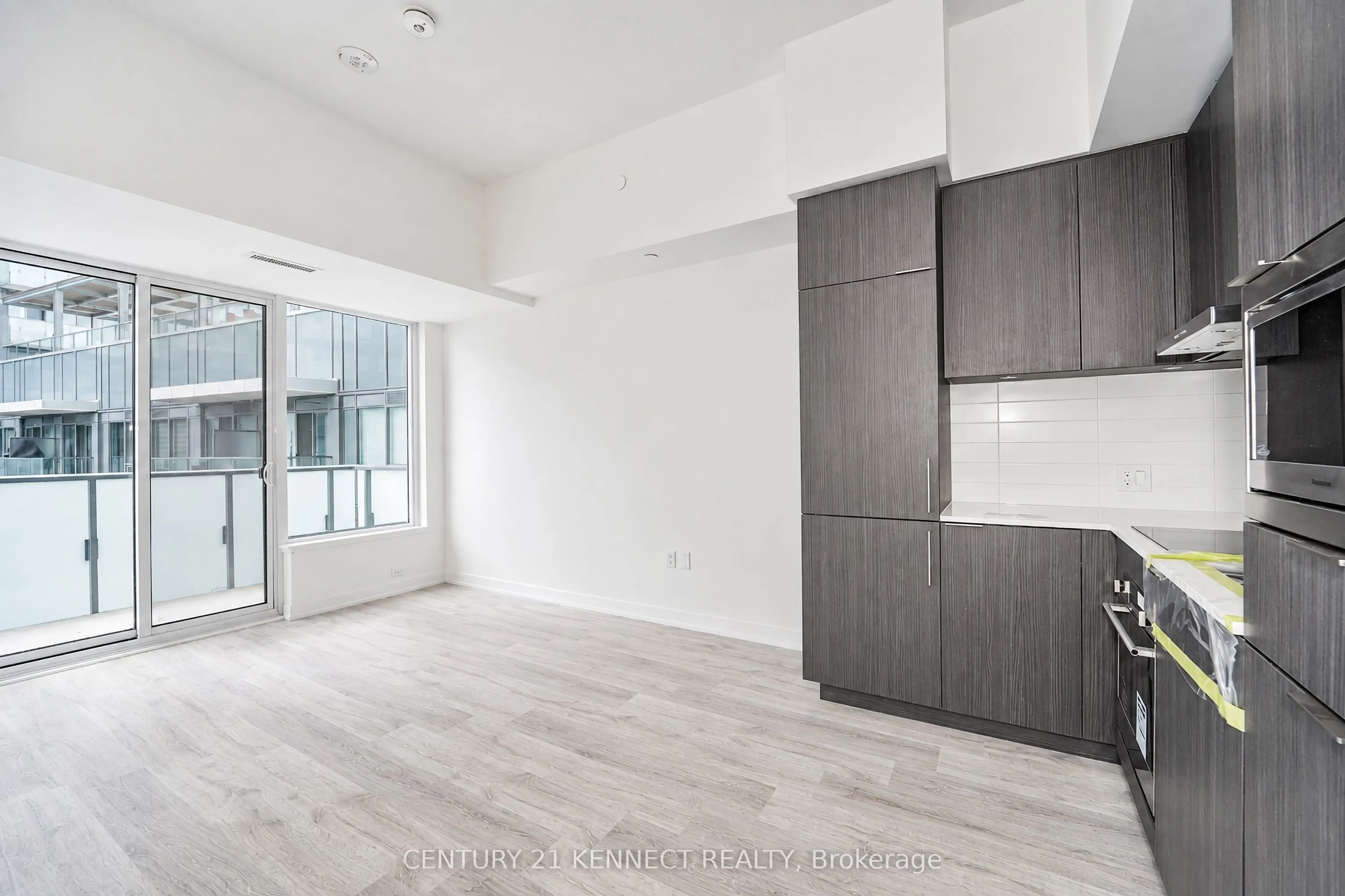 7 Golden Lion Heights #826