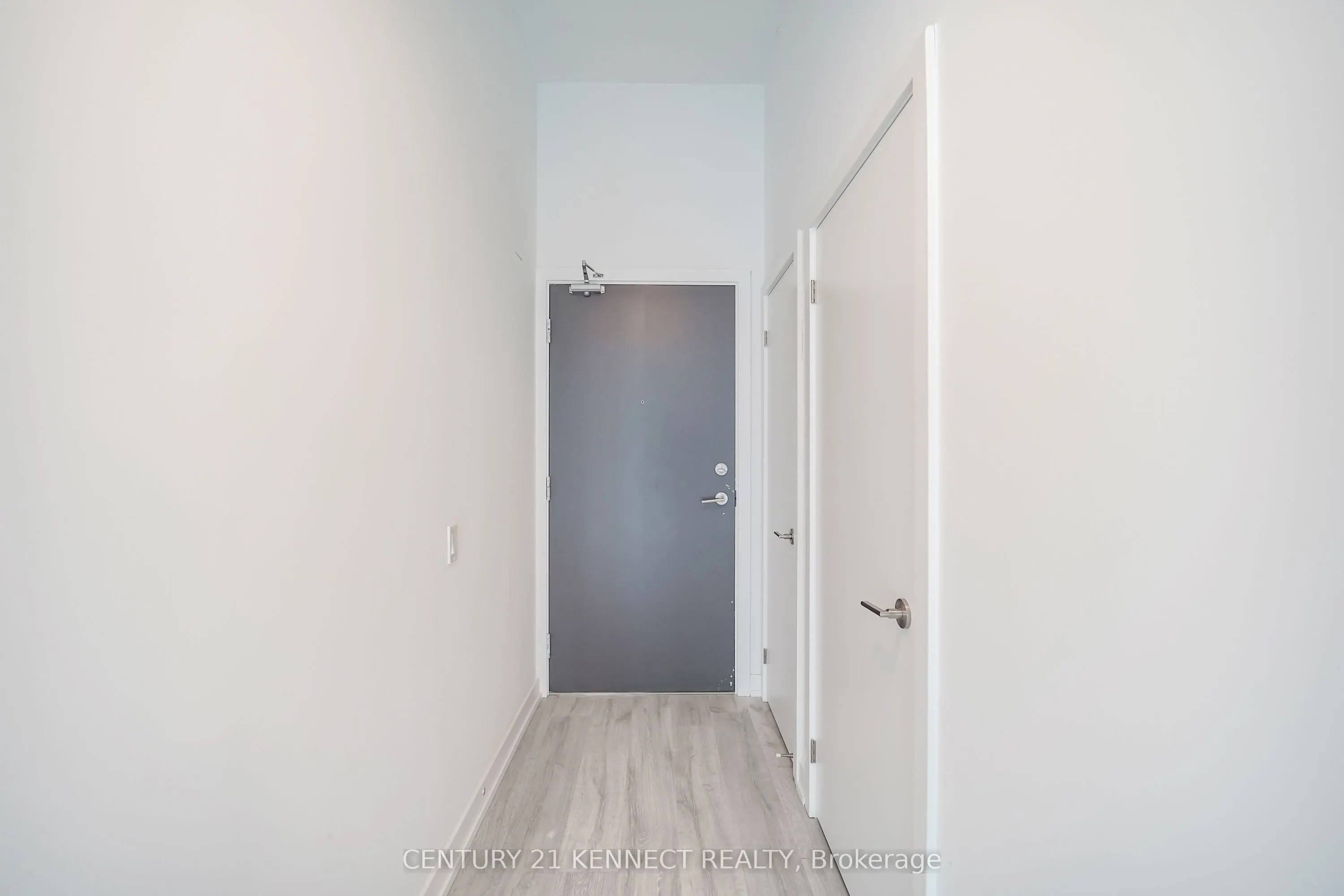 7 Golden Lion Heights #826