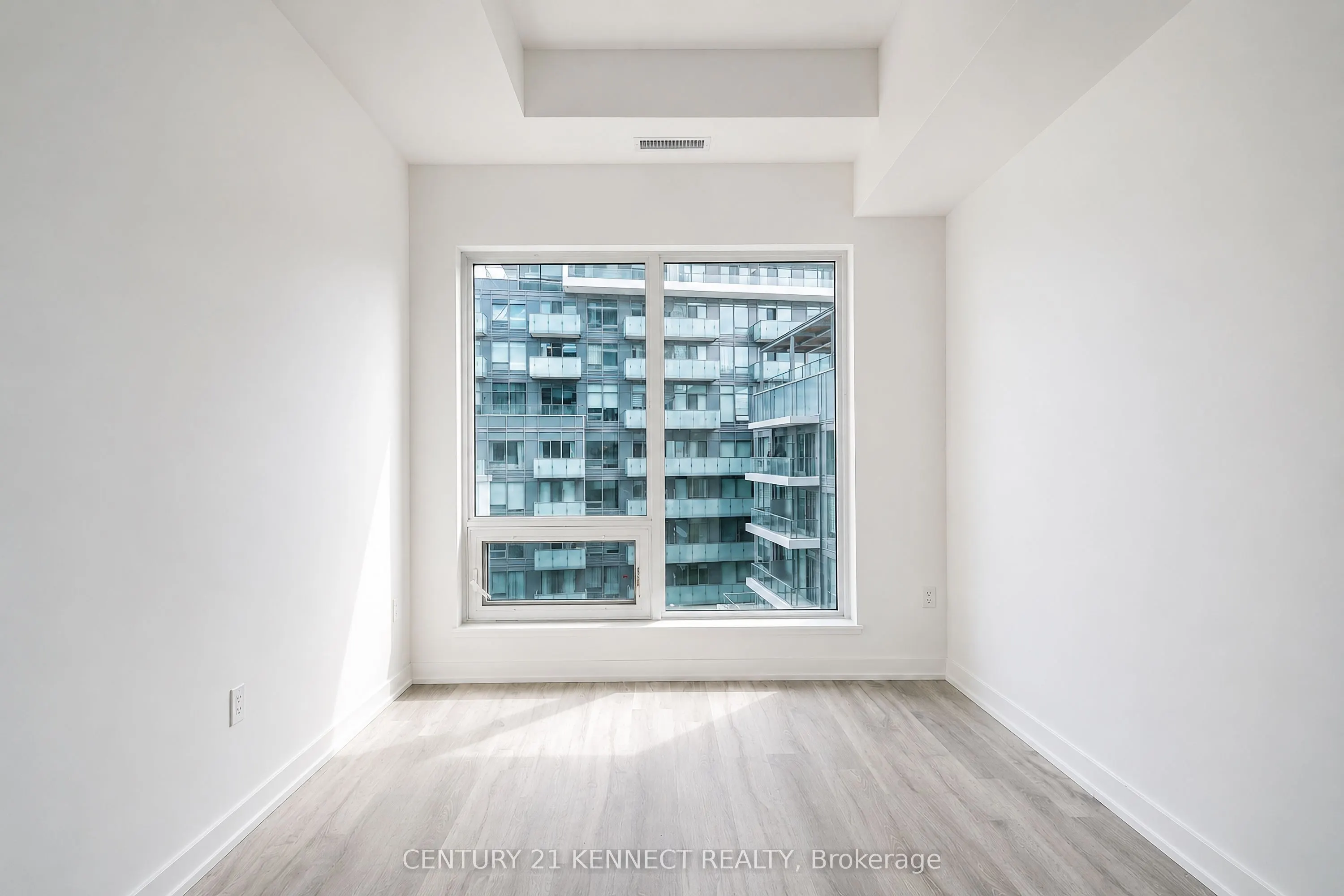 7 Golden Lion Heights #826