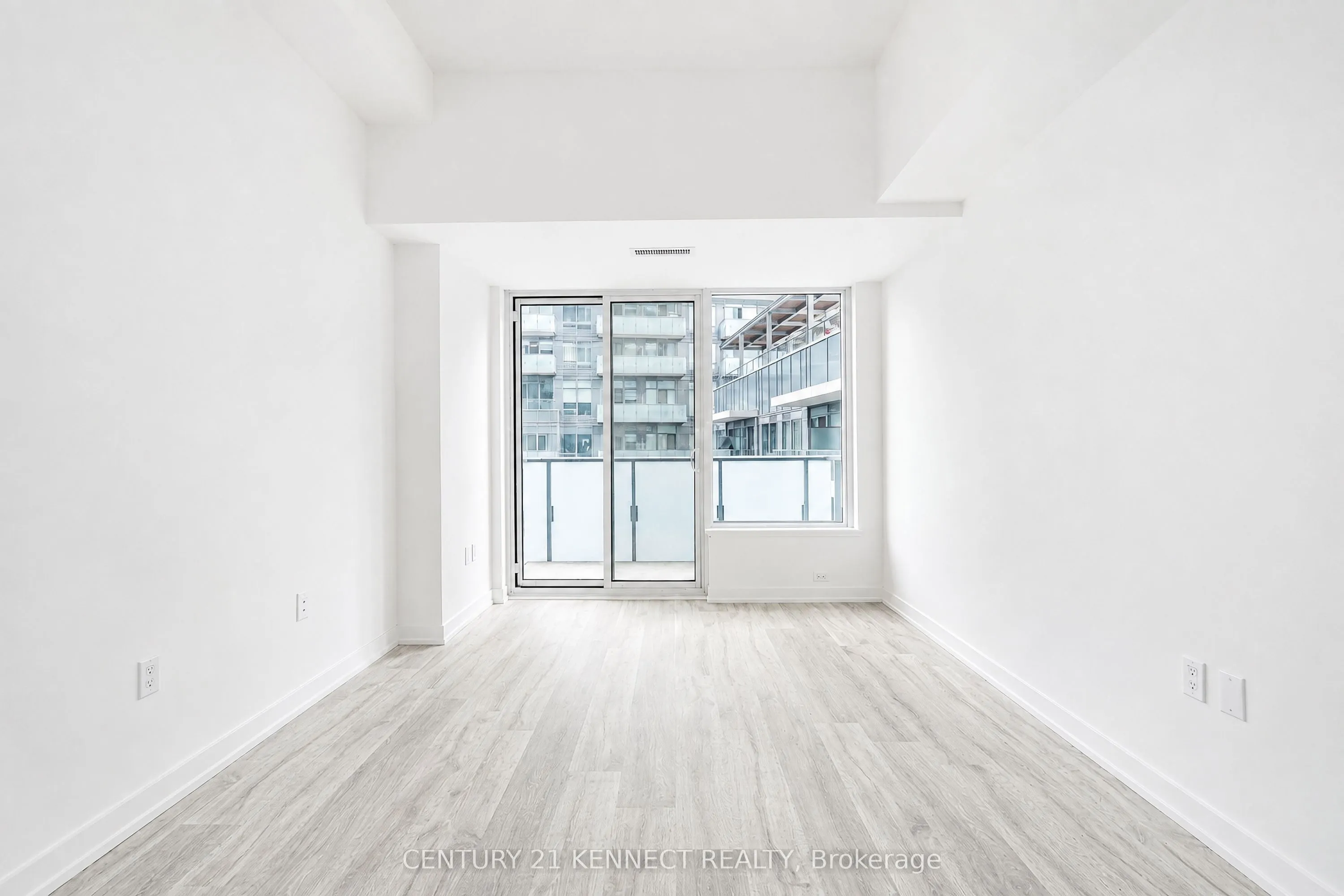7 Golden Lion Heights #826