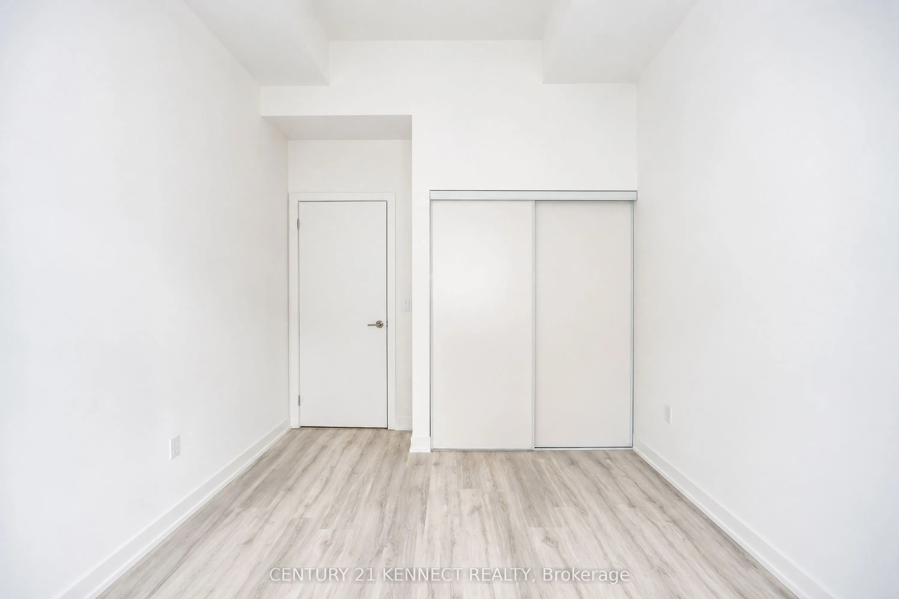 7 Golden Lion Heights #826