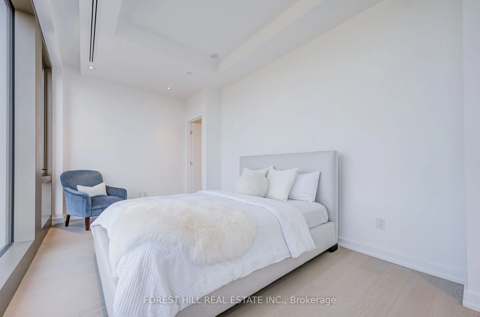 1315 BAY Street #2202