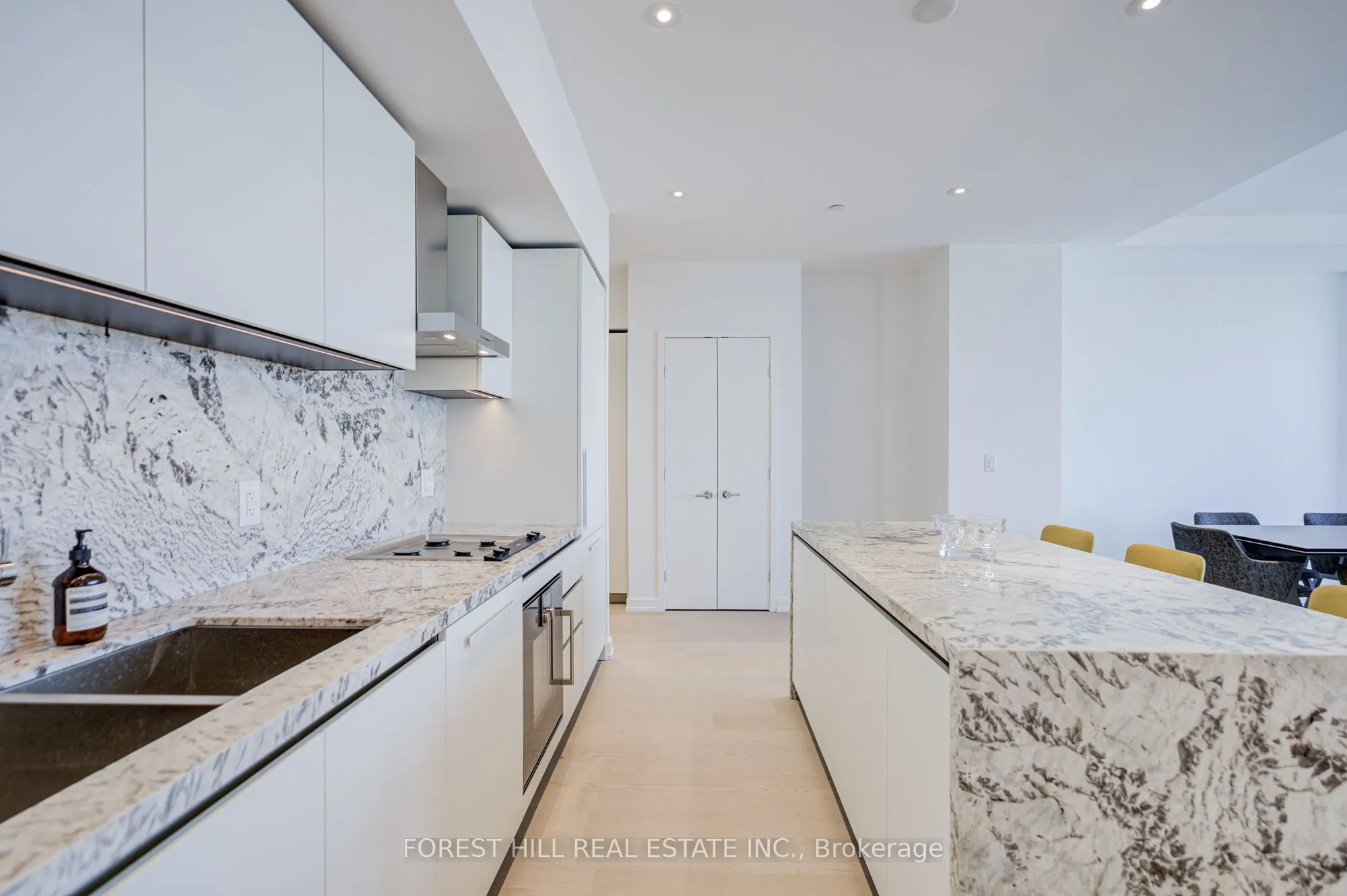 1315 BAY Street #2202