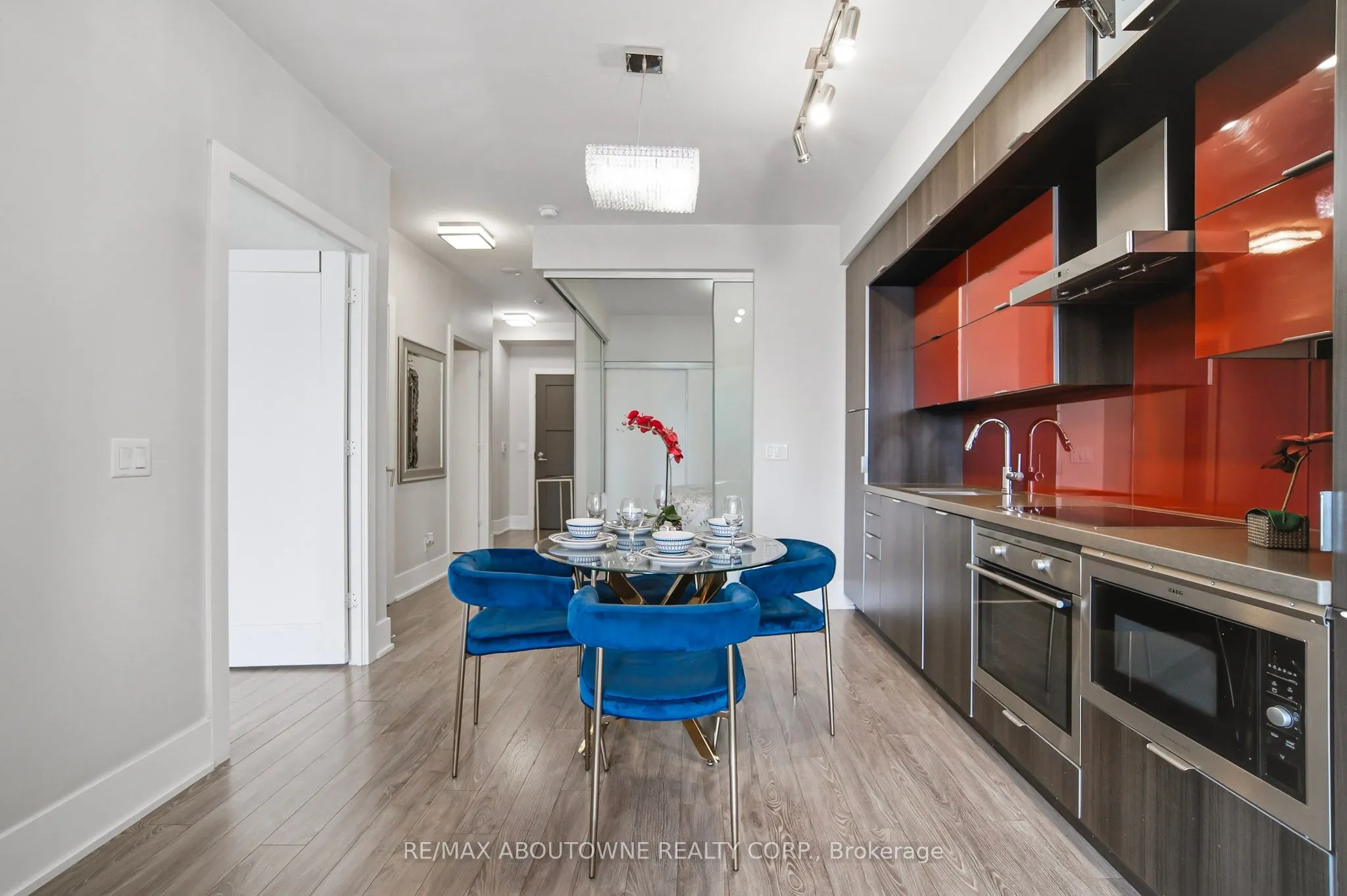 300 Front Street W #3909
