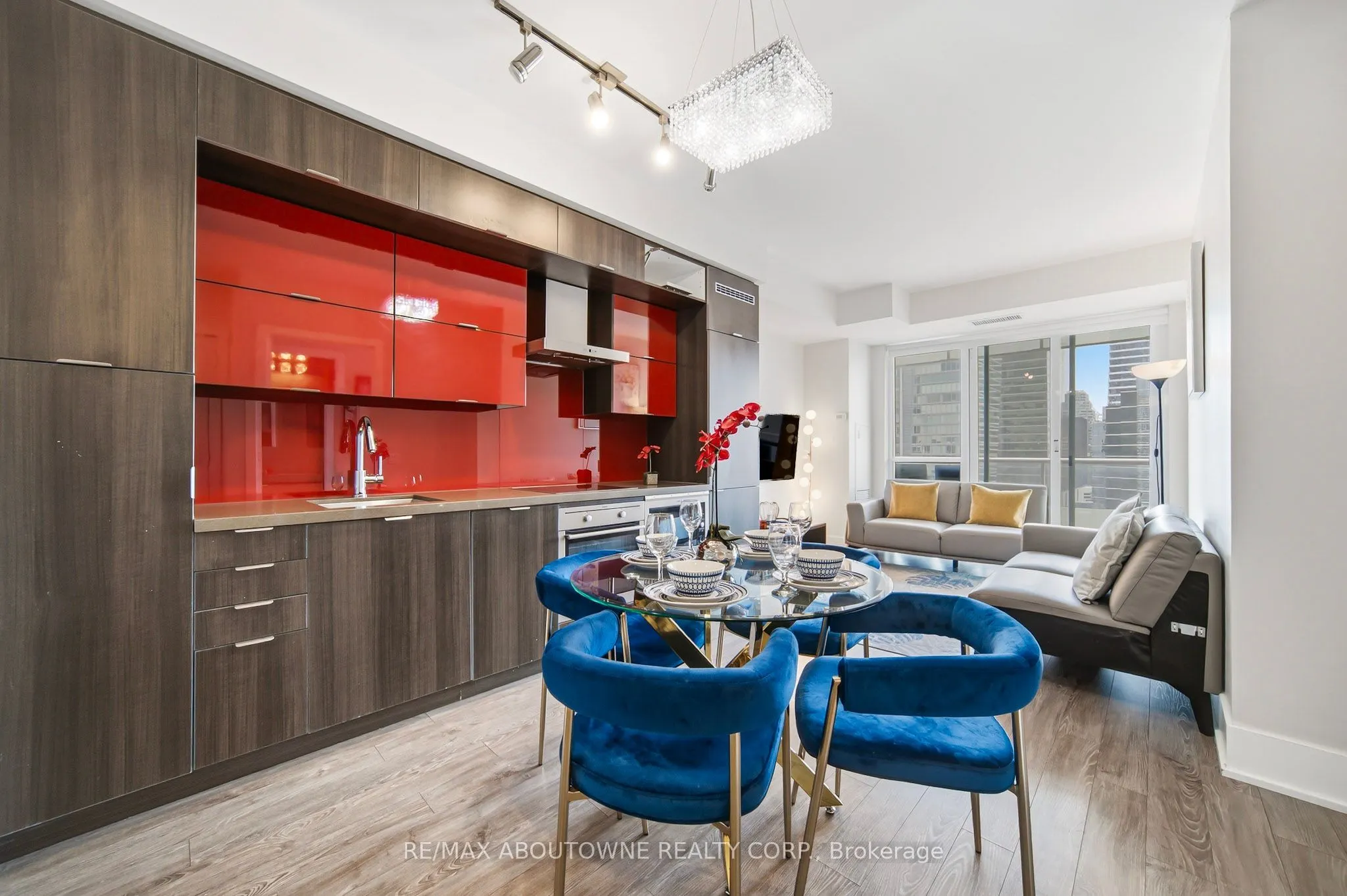 300 Front Street W #3909