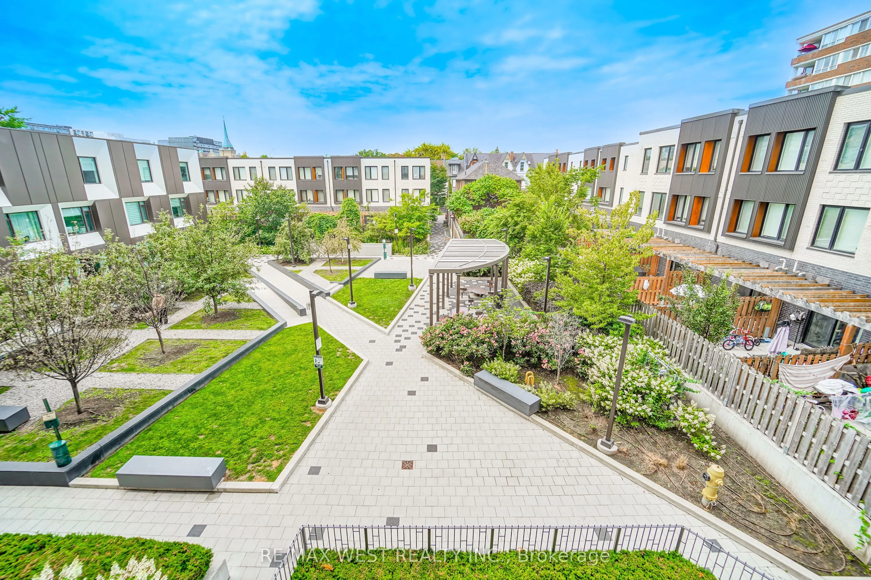 80 Vanauley Street #203