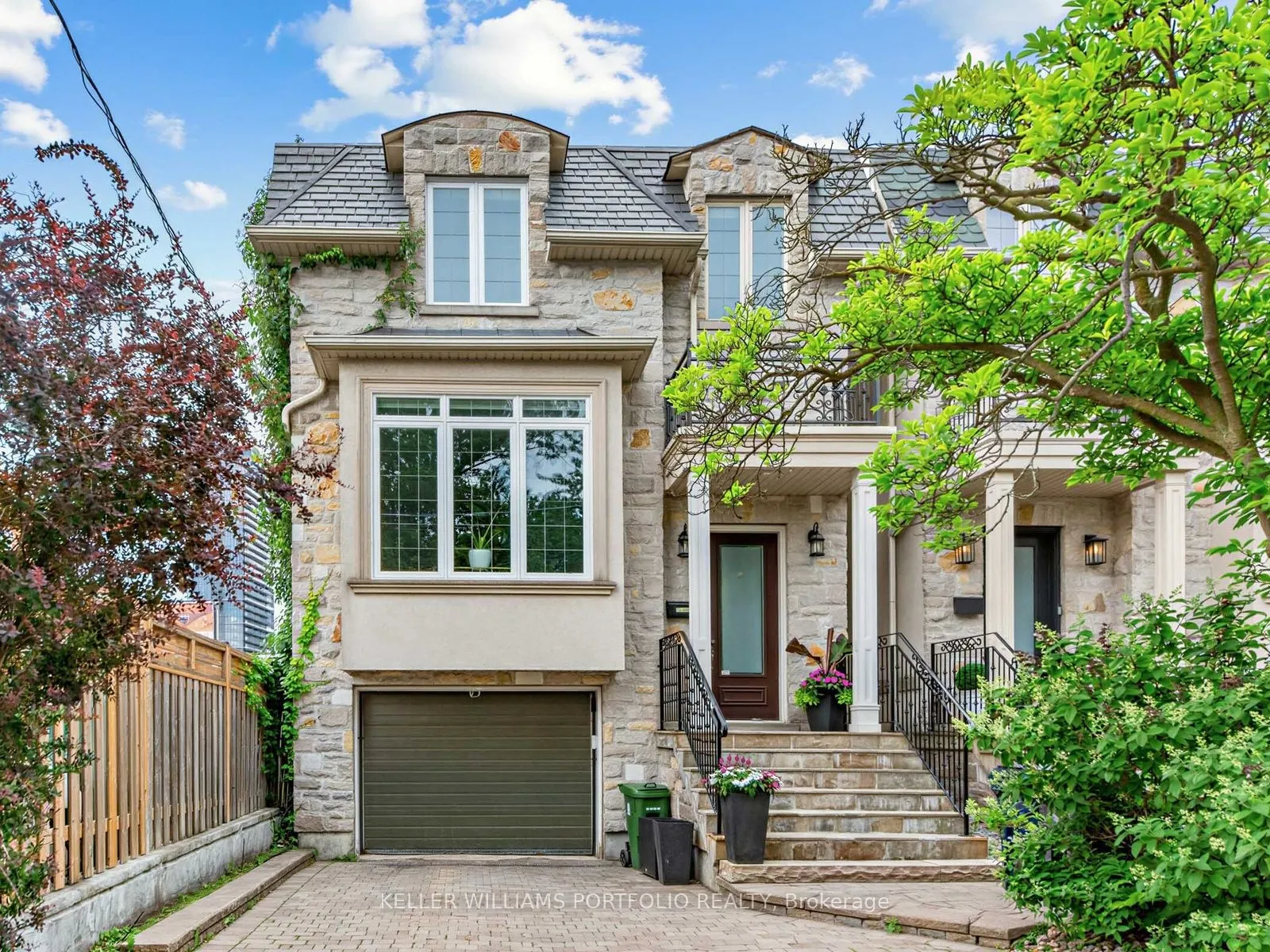 21 Albertus Avenue
