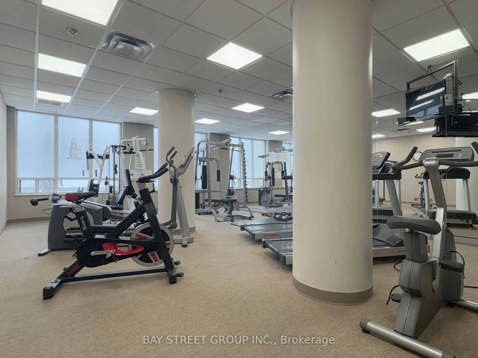 260 Doris Avenue #906