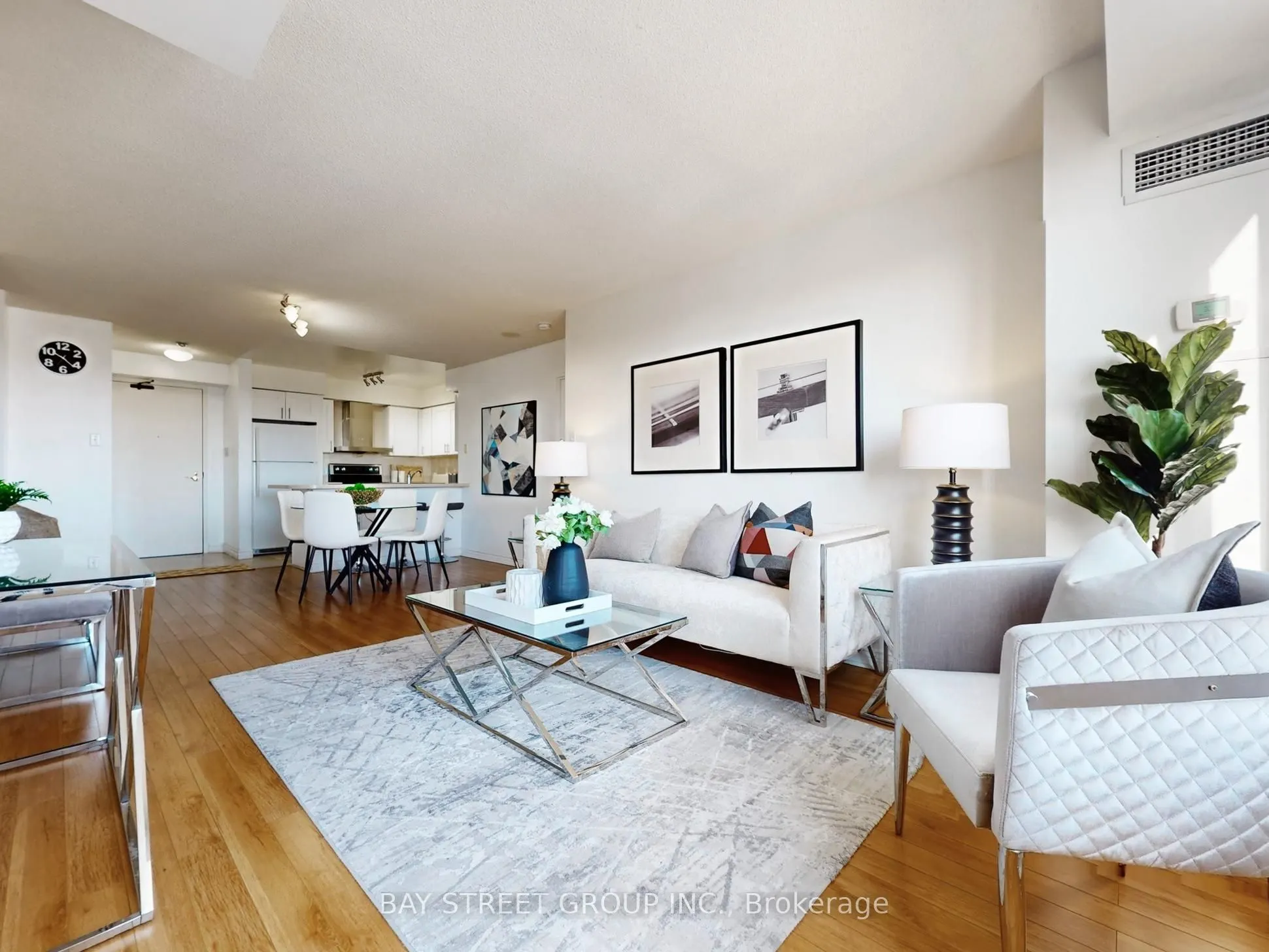 260 Doris Avenue #906