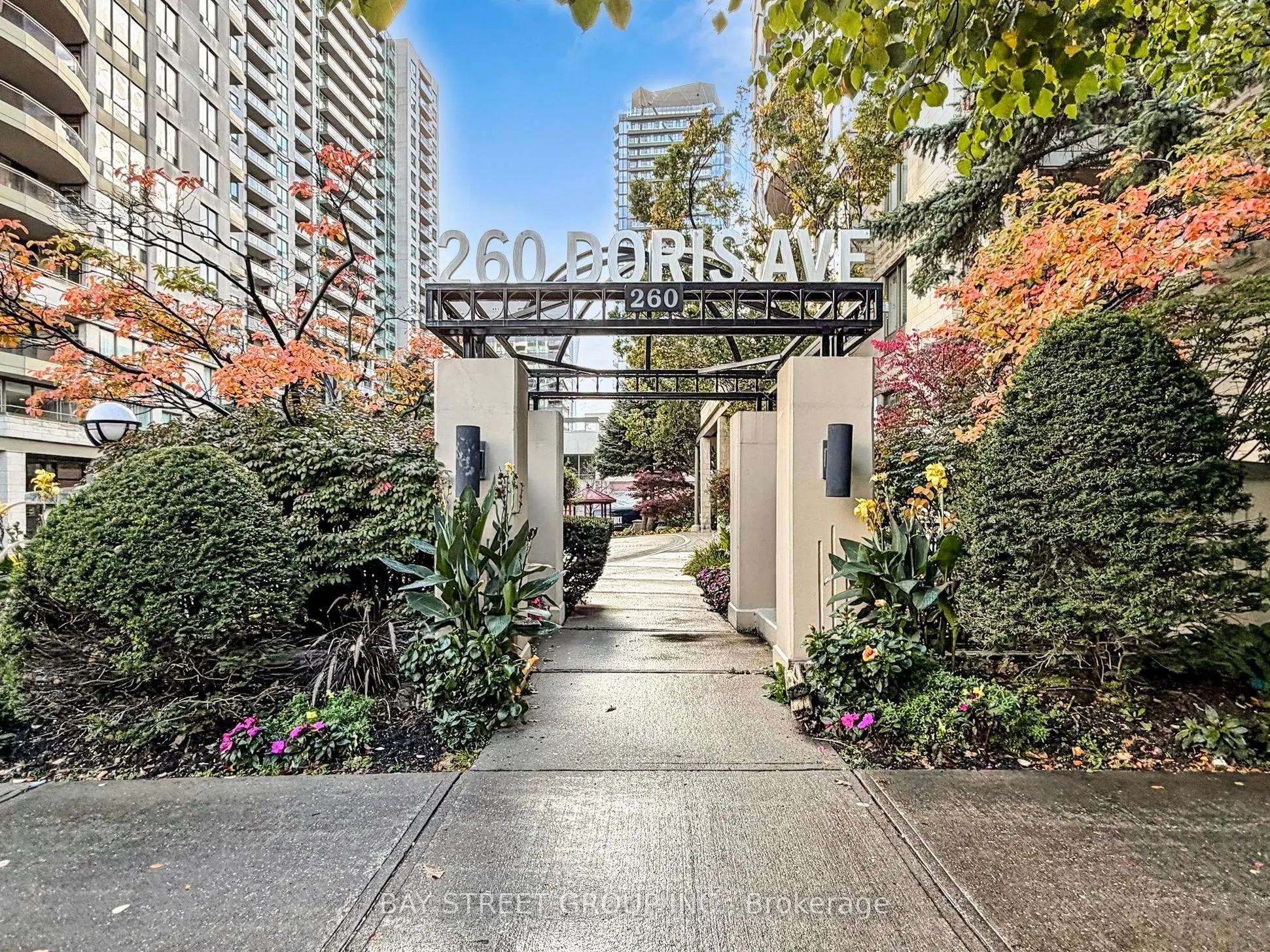 260 Doris Avenue #906