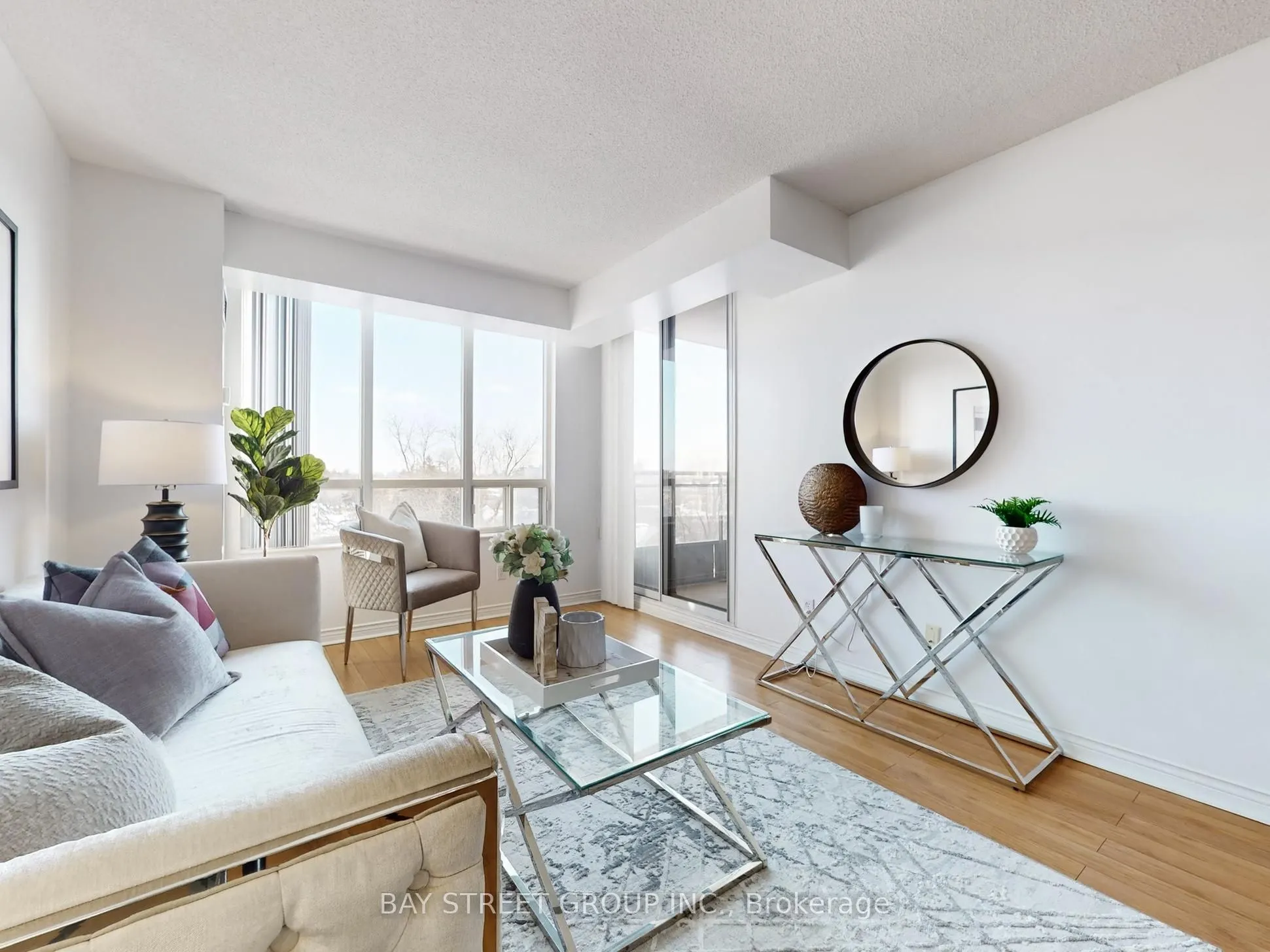 260 Doris Avenue #906