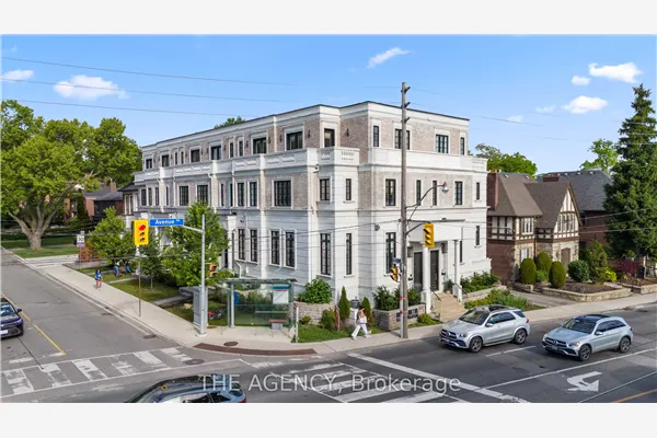 30 Hillhurst Boulevard