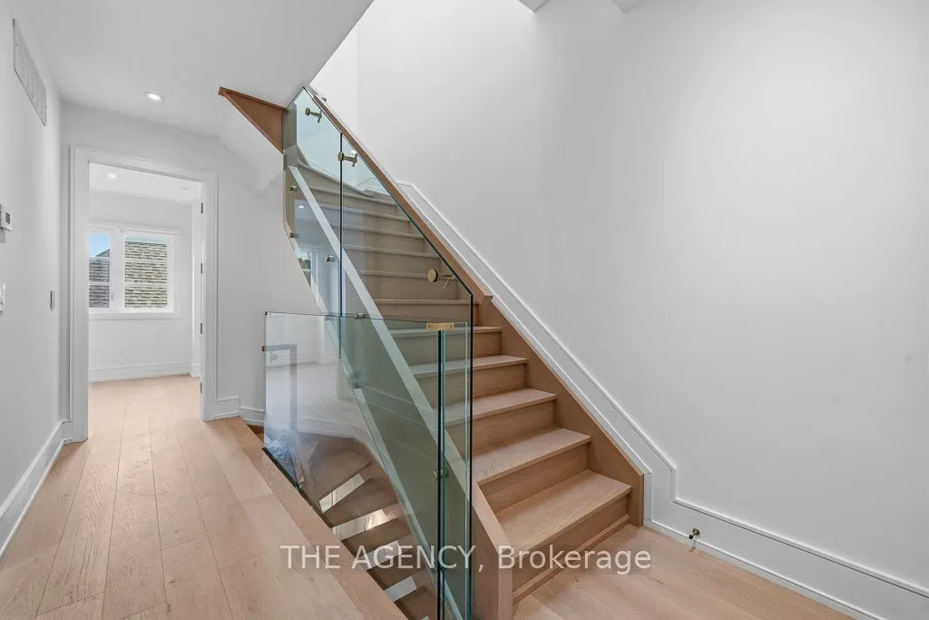 30 Hillhurst Boulevard
