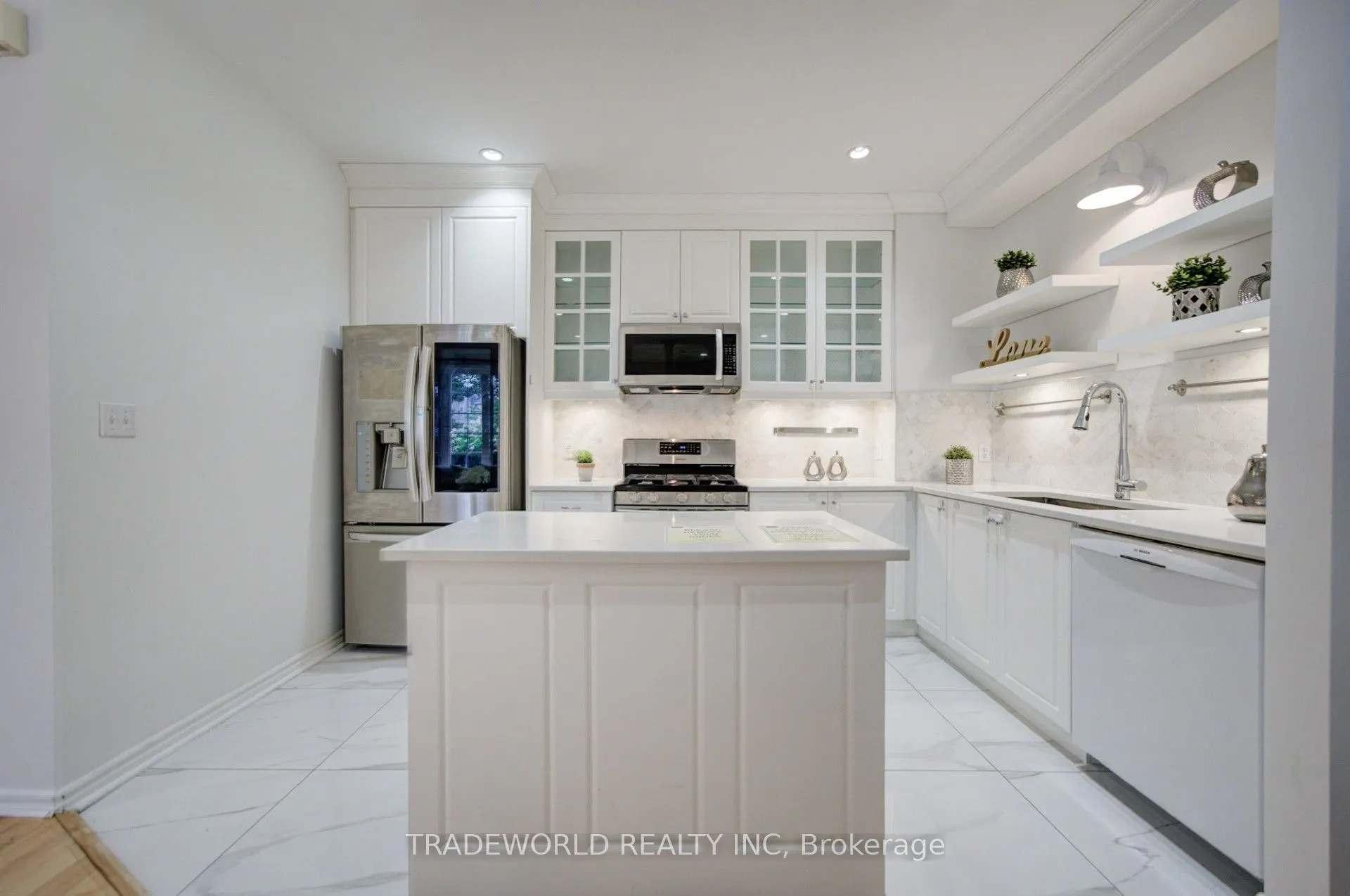 37 Avondale Avenue #513