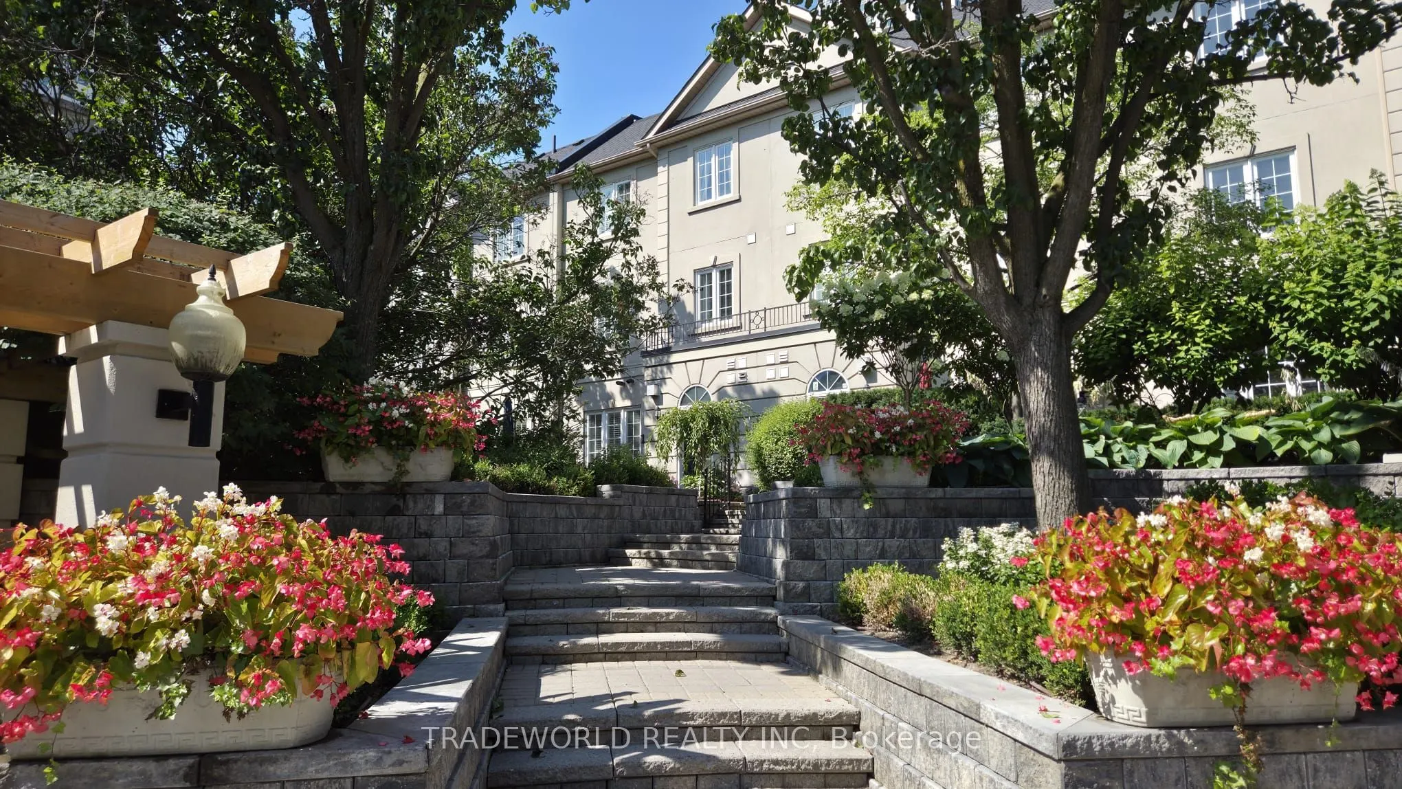 37 Avondale Avenue #513