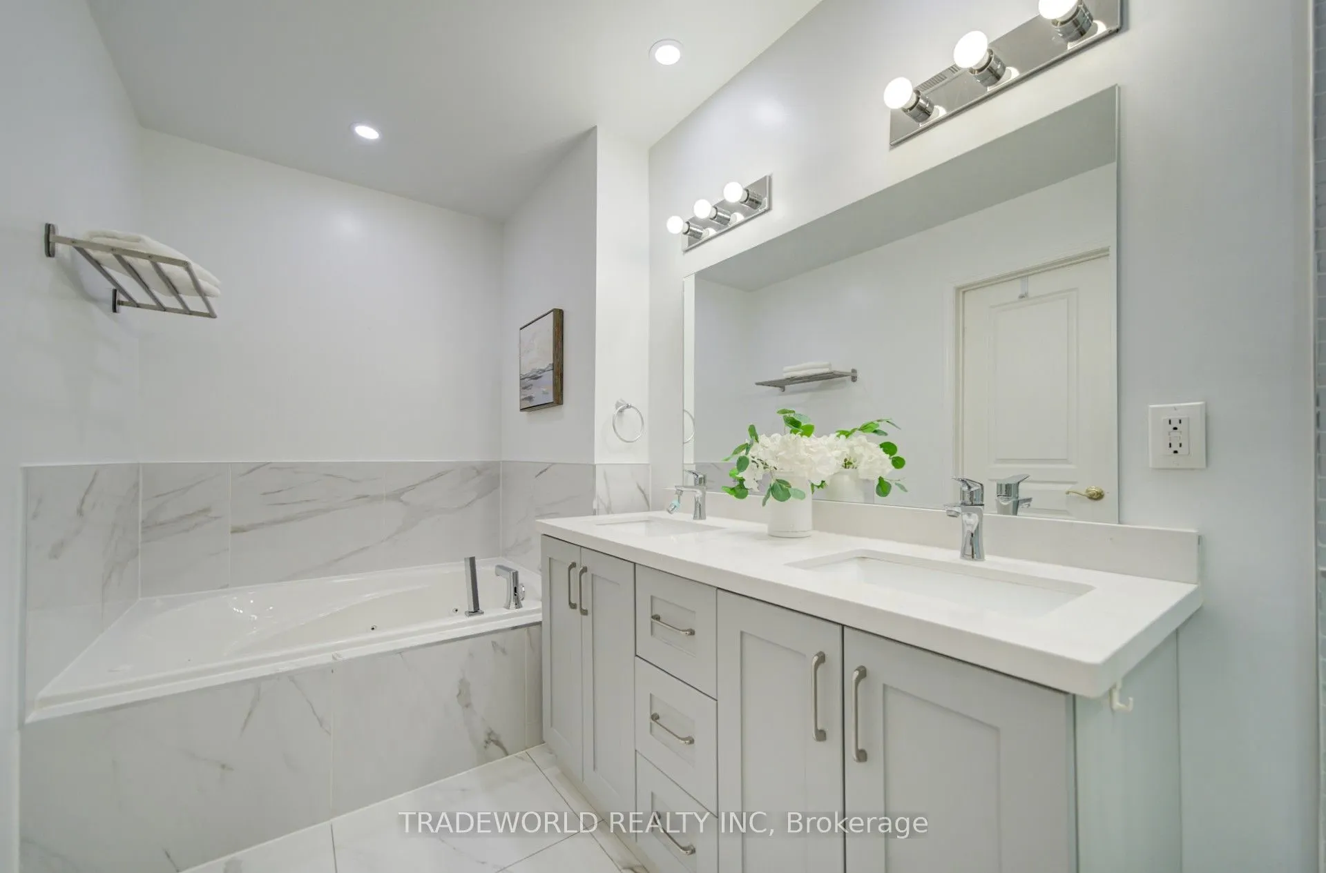 37 Avondale Avenue #513