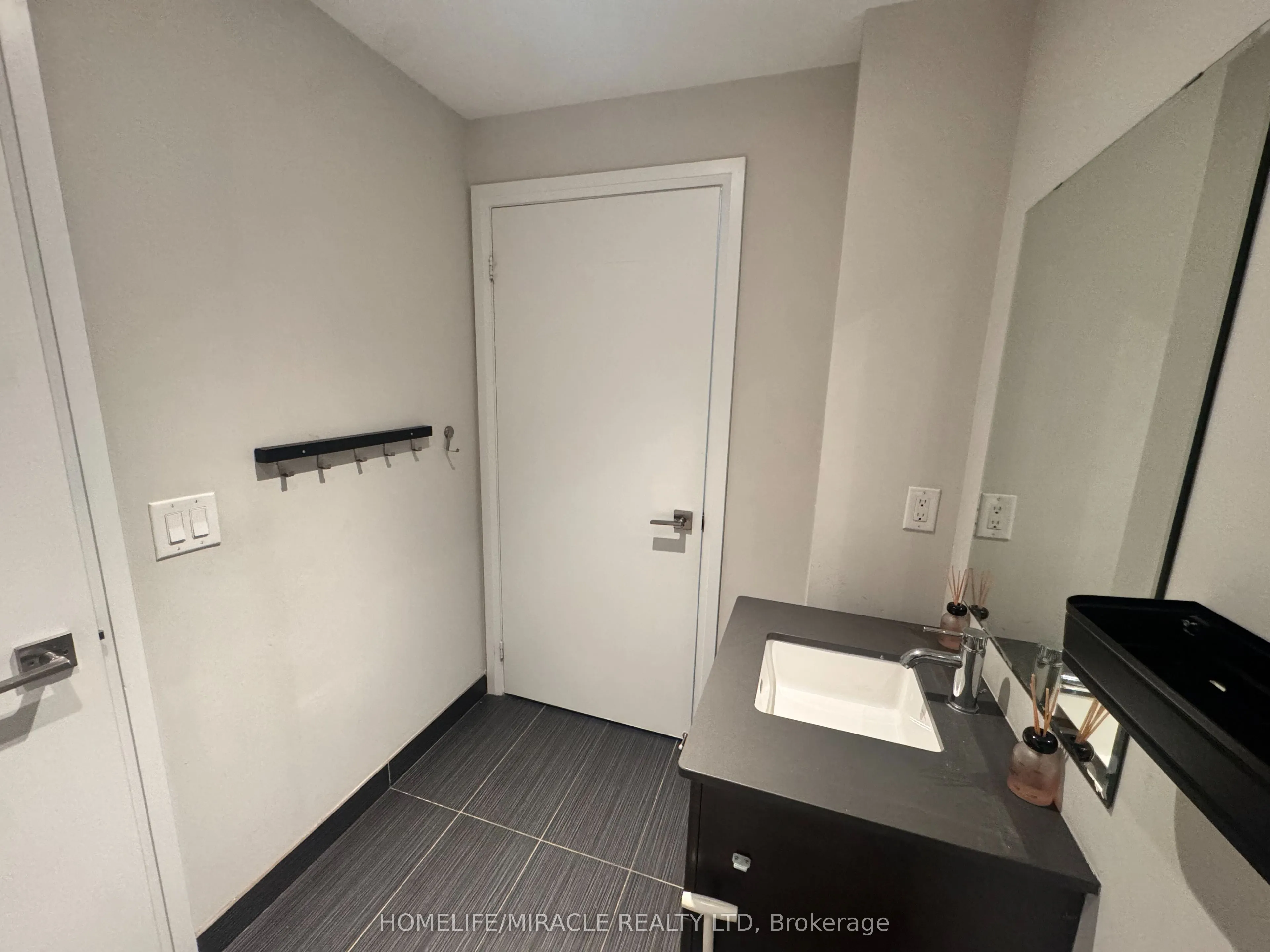 555 Wilson Avenue #103