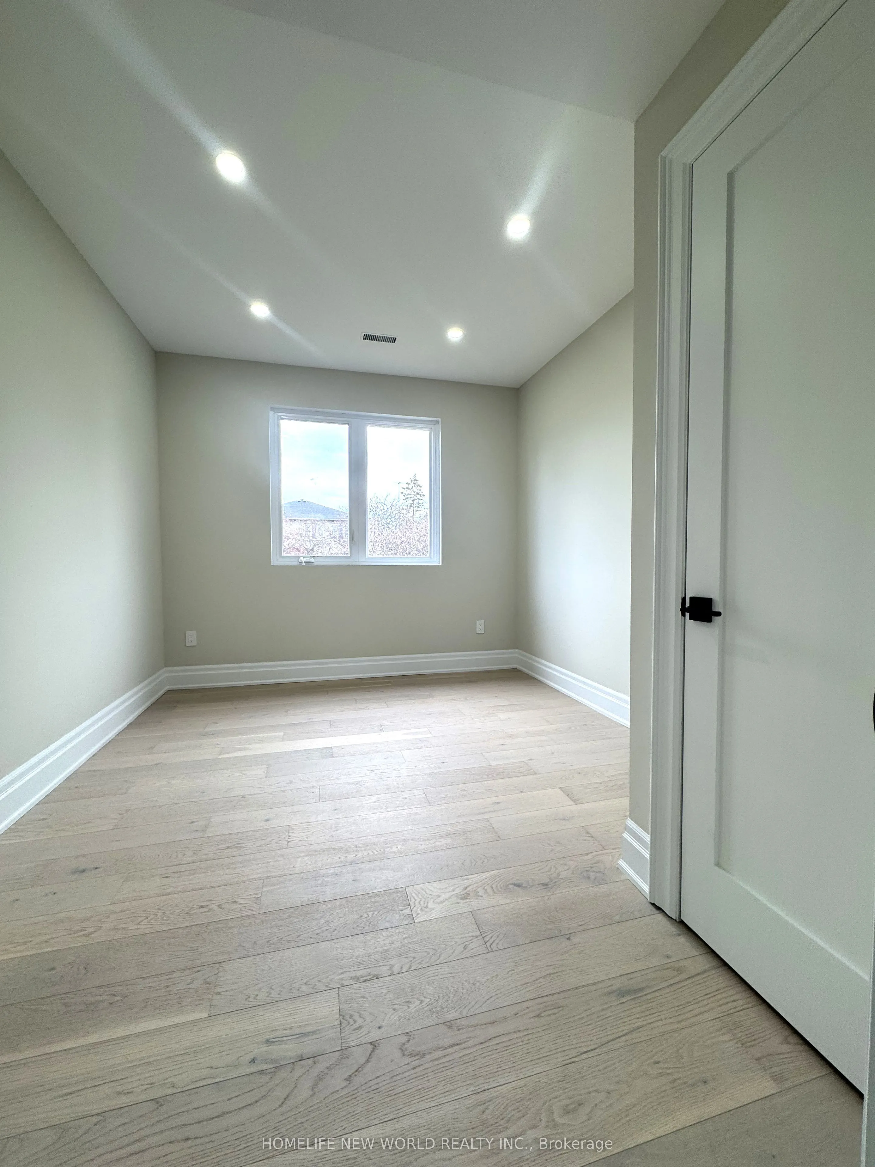 150 Viewmount Avenue