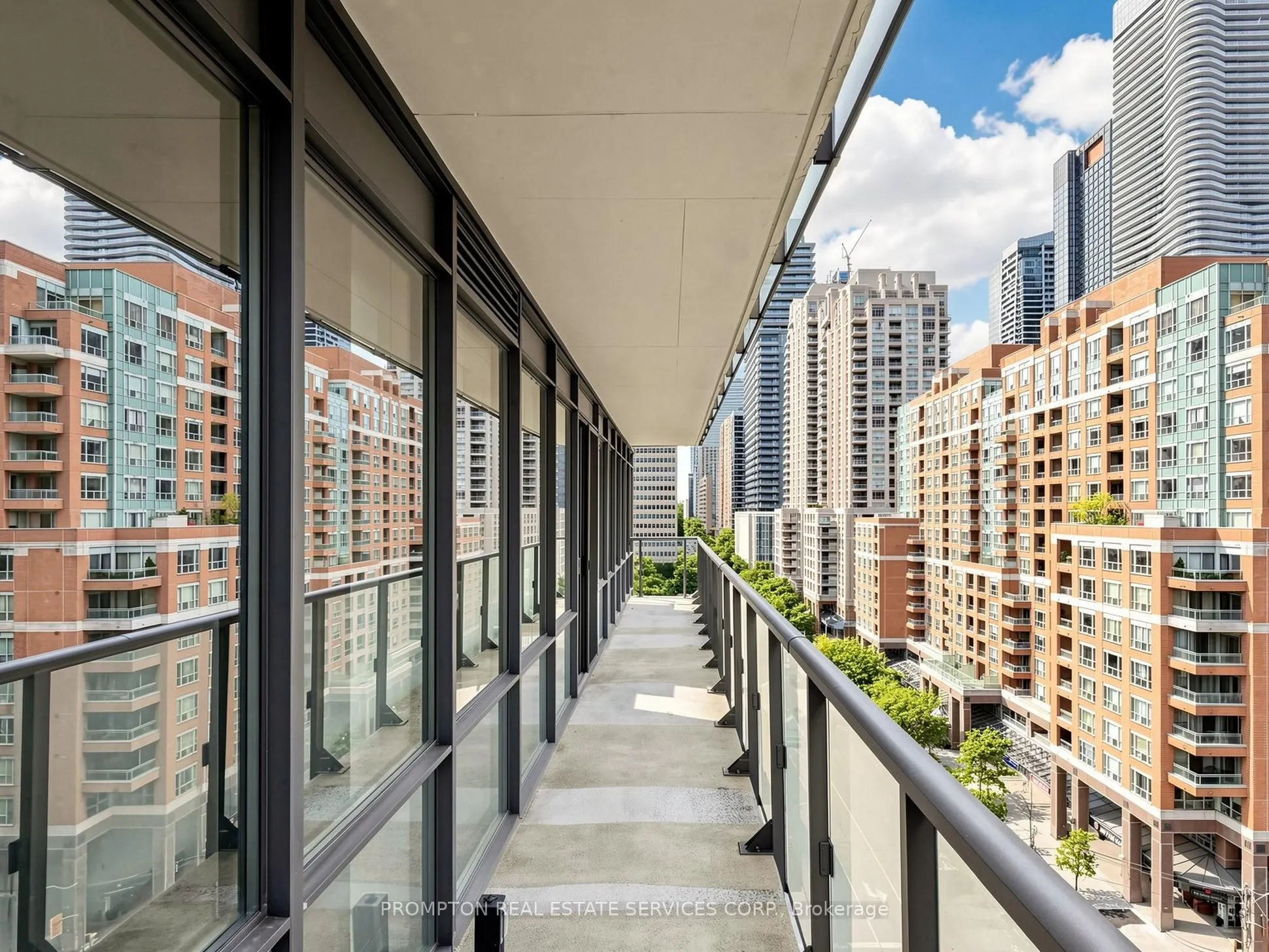 832 Bay Street #905