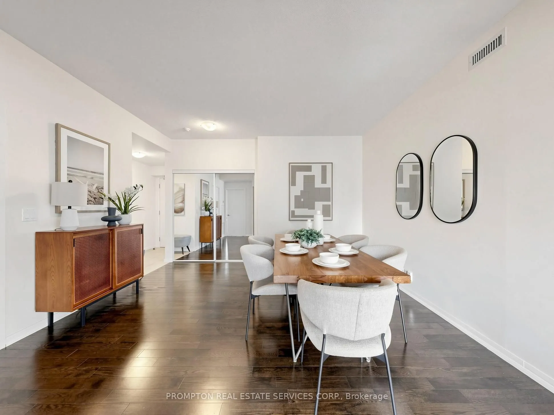 832 Bay Street #905