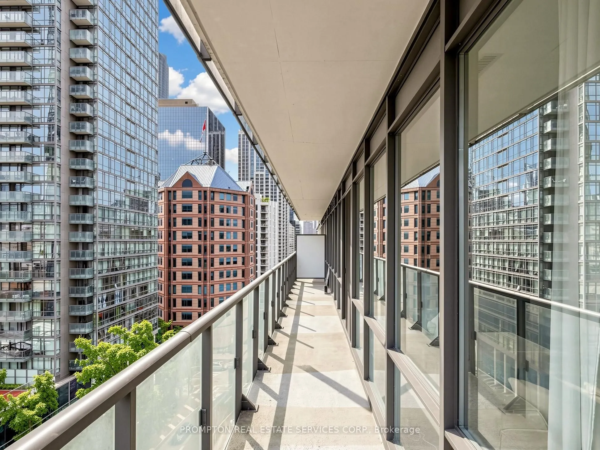 832 Bay Street #905