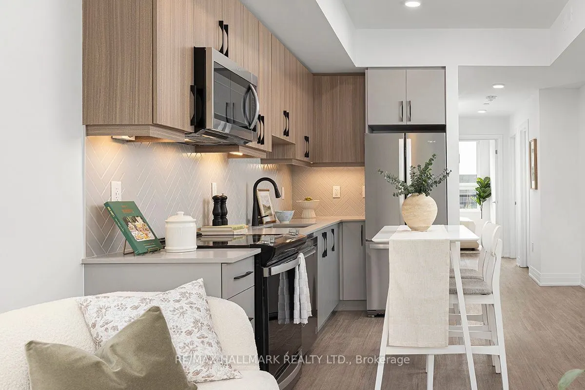 15 Brenthall Avenue #6