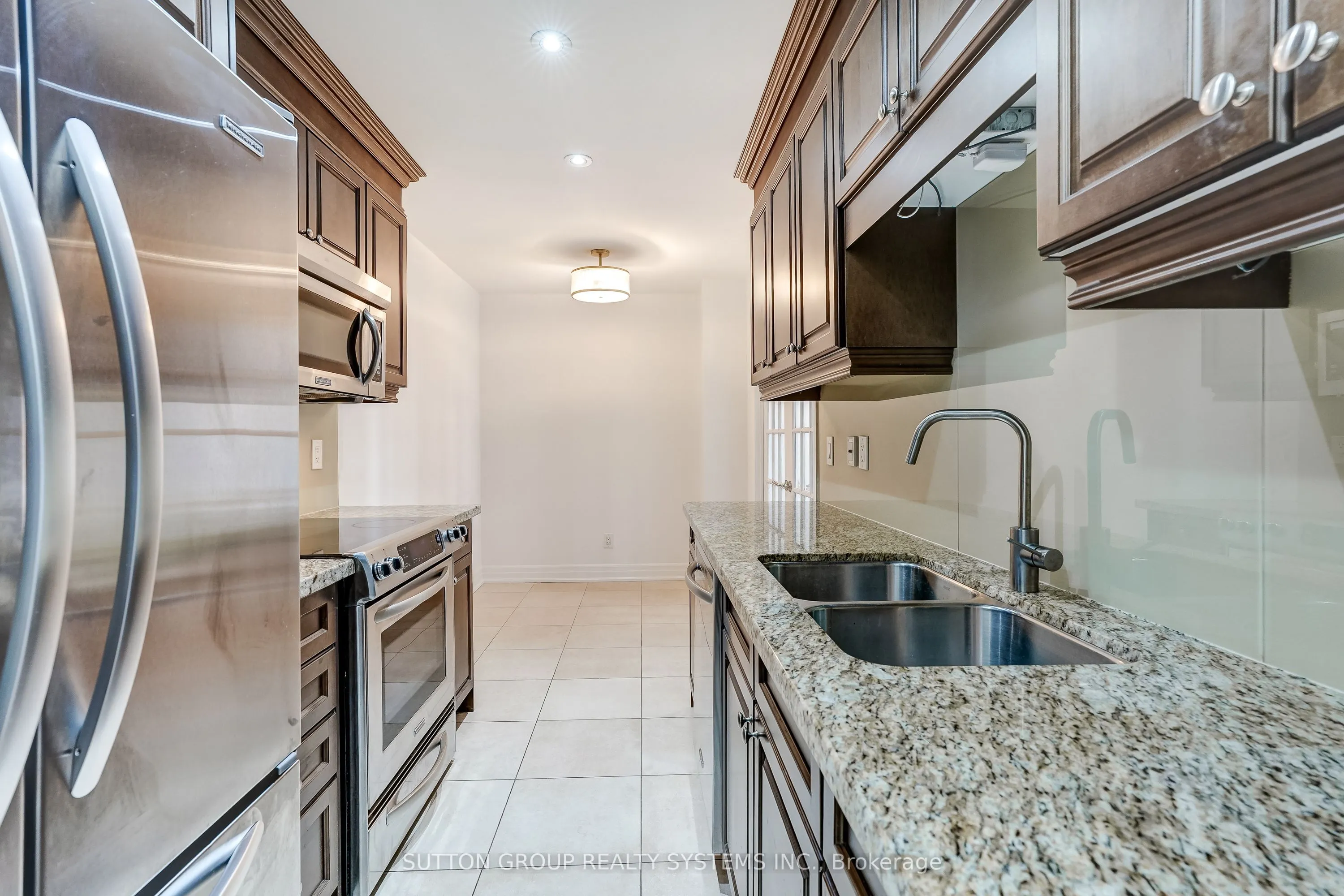 15 Rean Drive #408