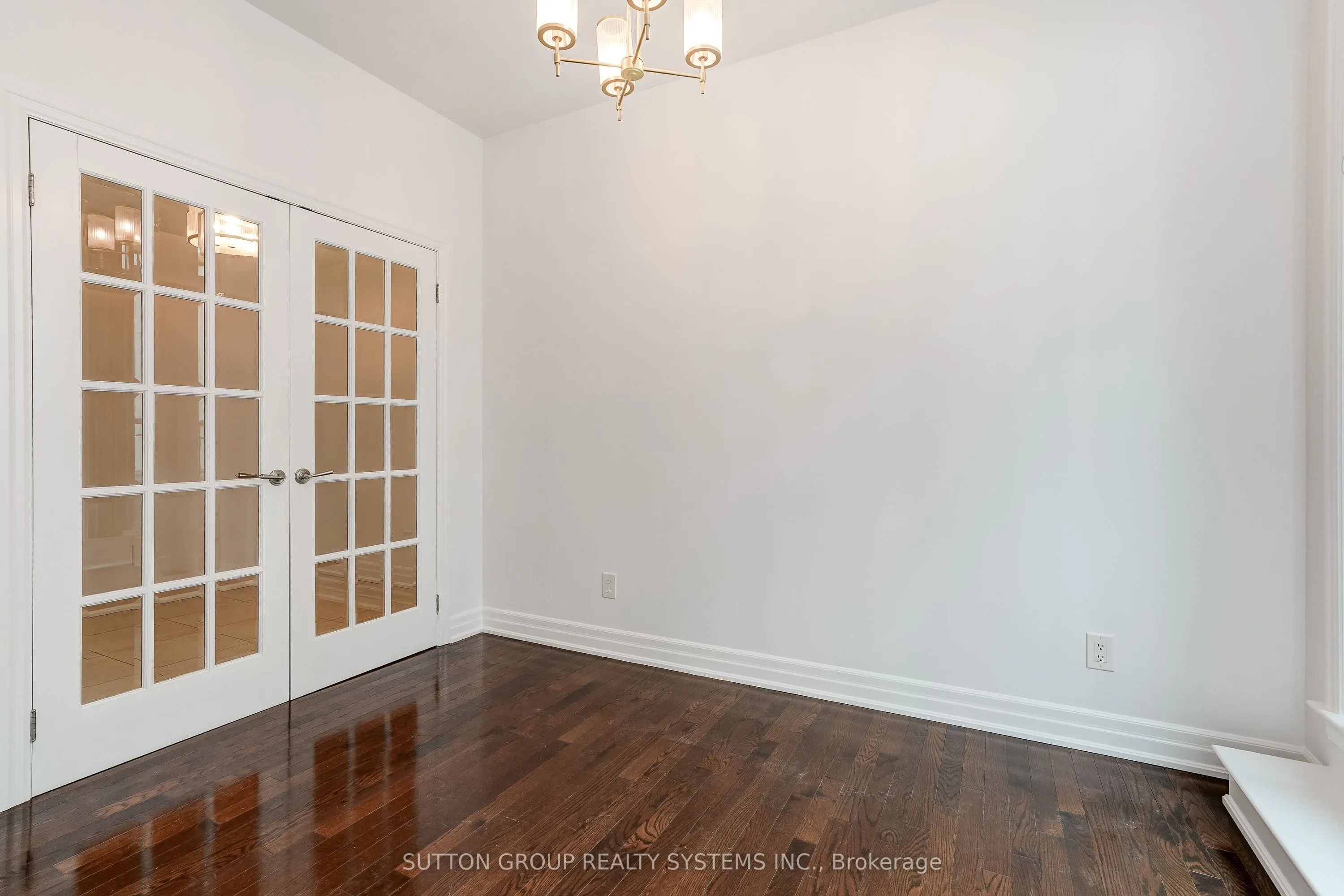 15 Rean Drive #408