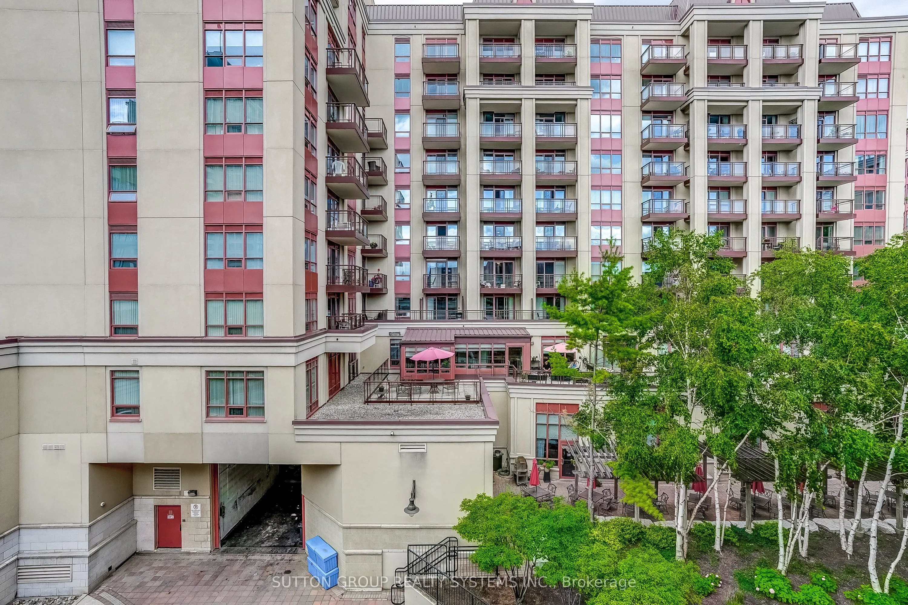 15 Rean Drive #408