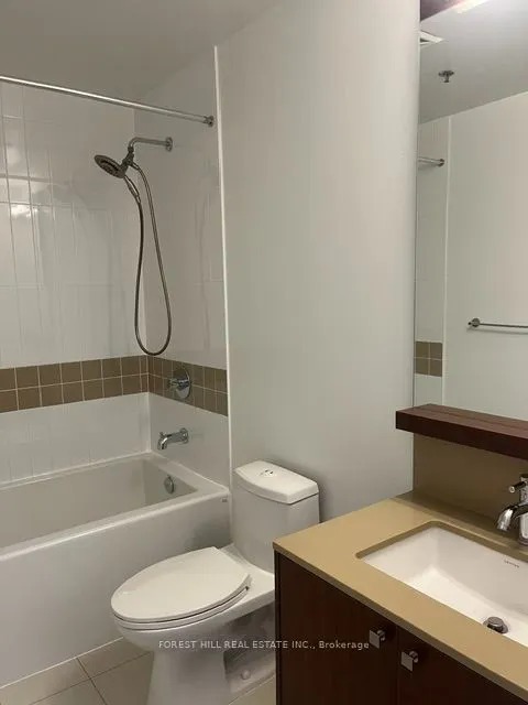 320 Tweedsmuir Avenue #111