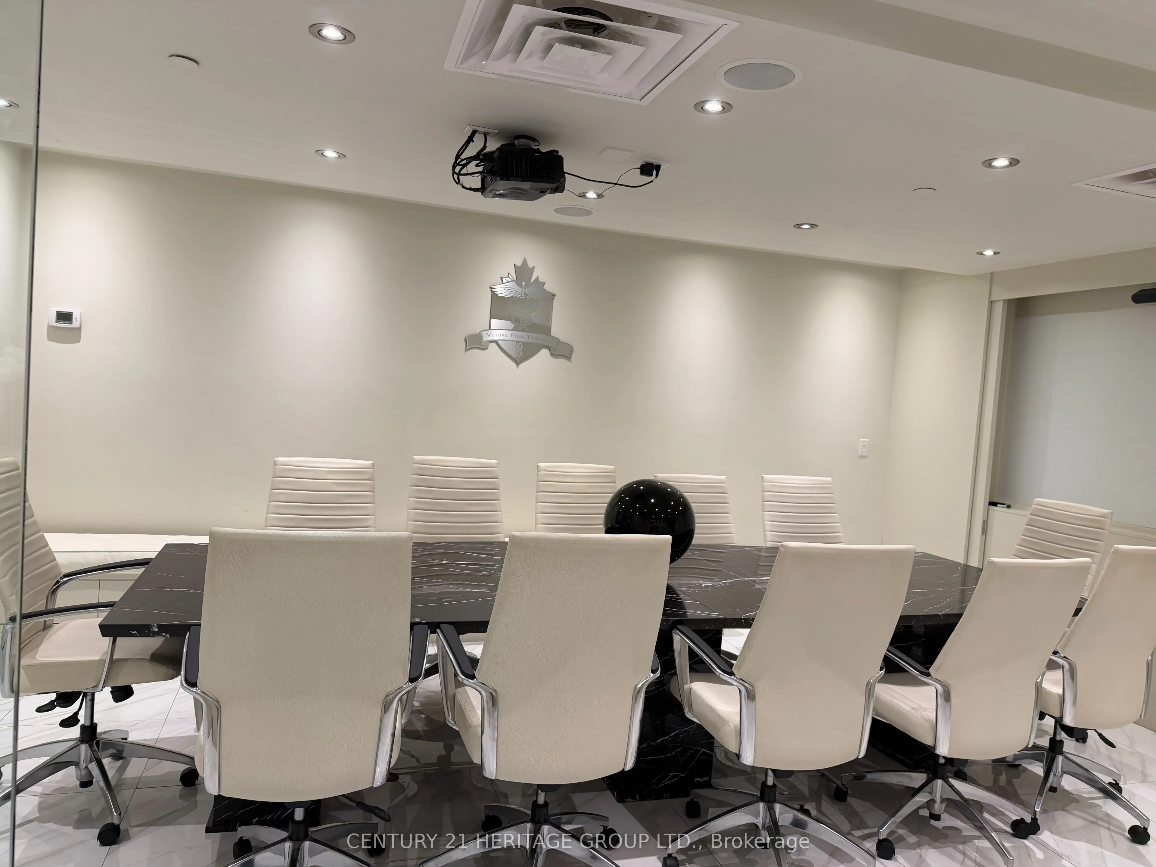 55 AVENUE Road #2000